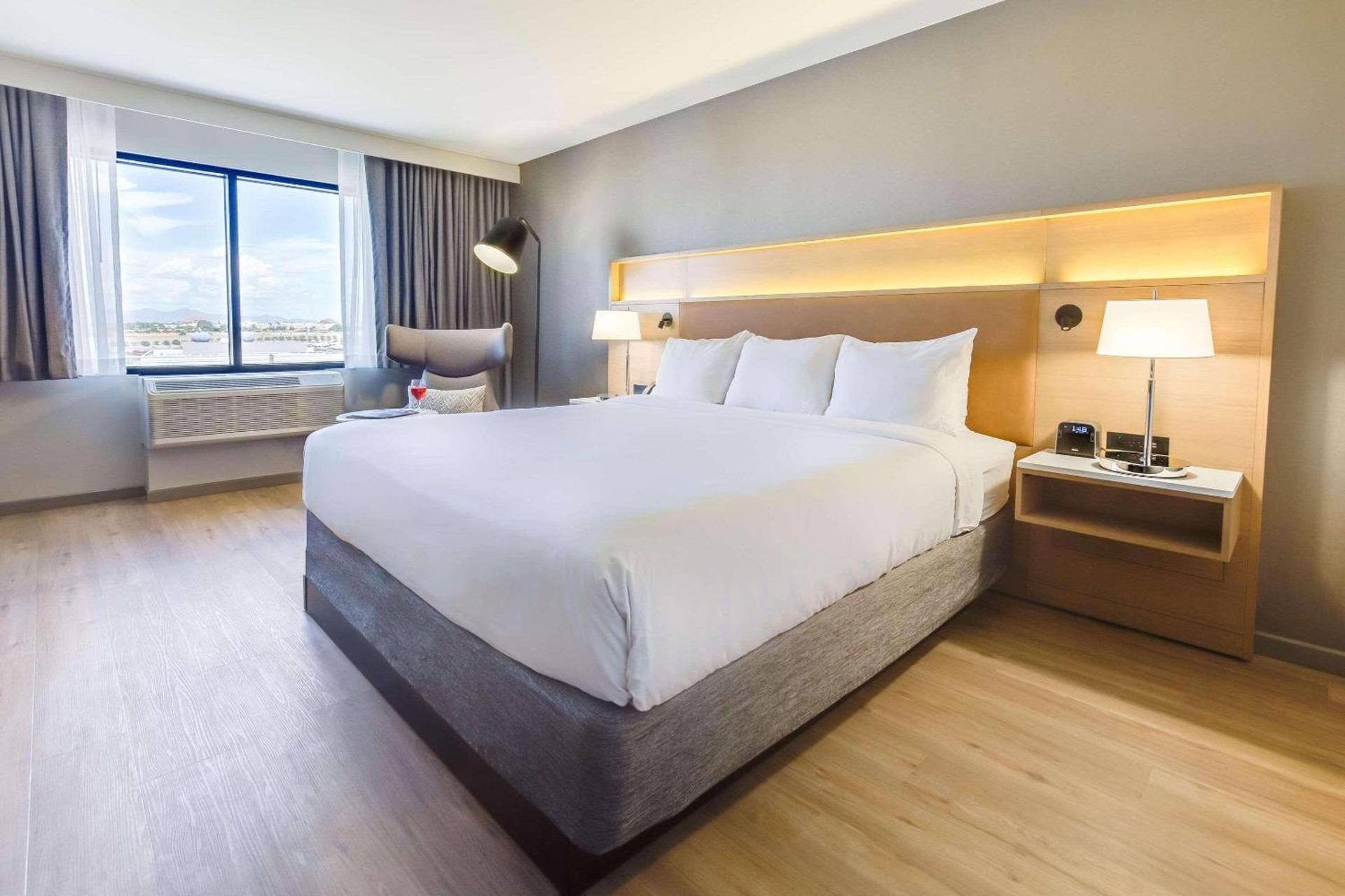 Radisson Hotel Phoenix Airport photo 27