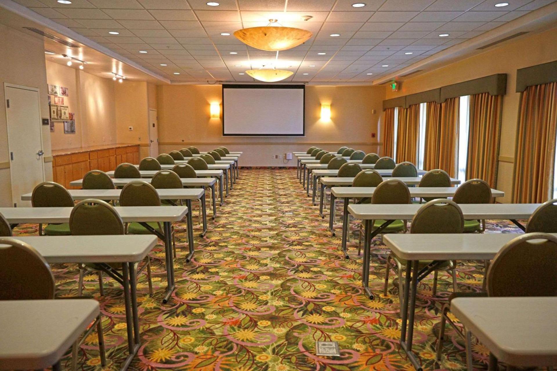 Radisson Hotel Yuma photo 17