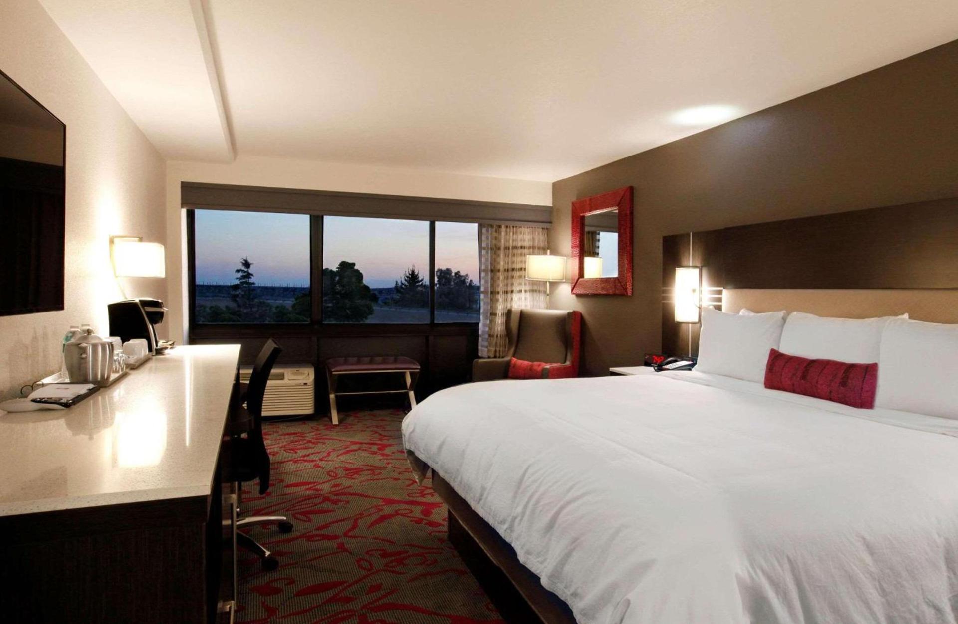 Radisson Hotel Oakland Airport photo 49