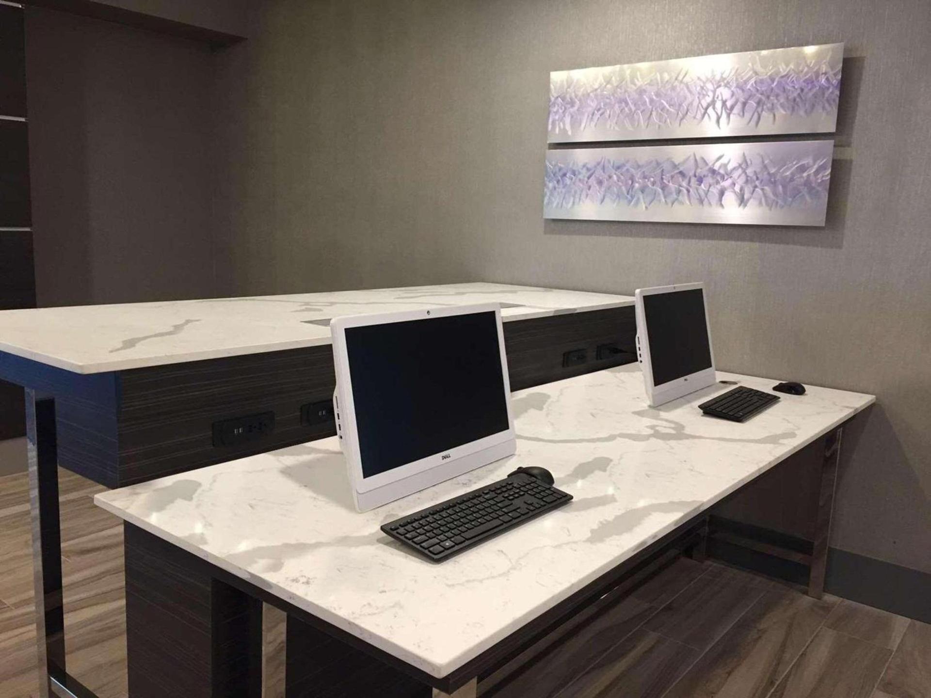 Radisson Hotel Oakland Airport photo 4