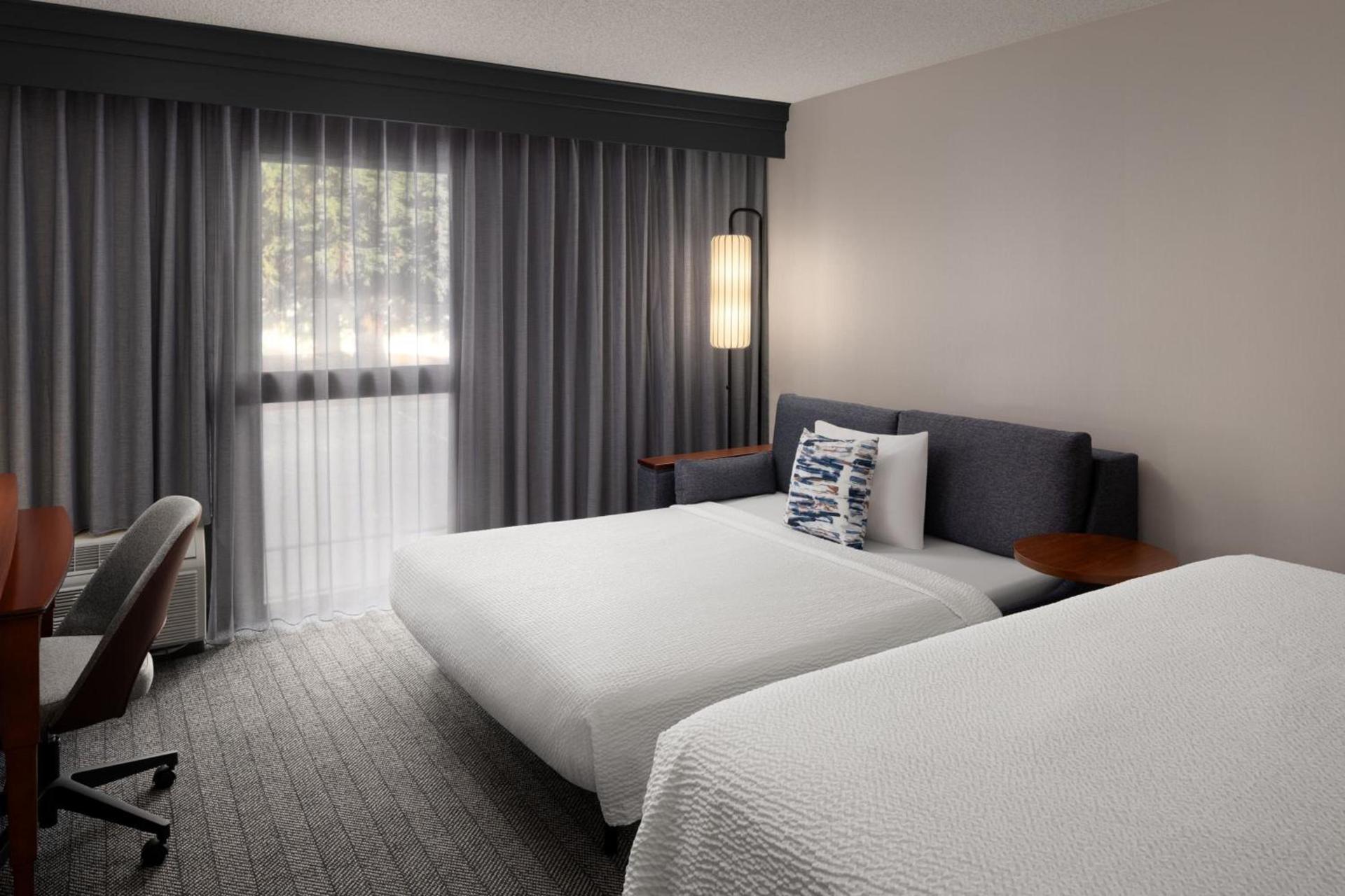 Courtyard by Marriott Portland Beaverton photo 11