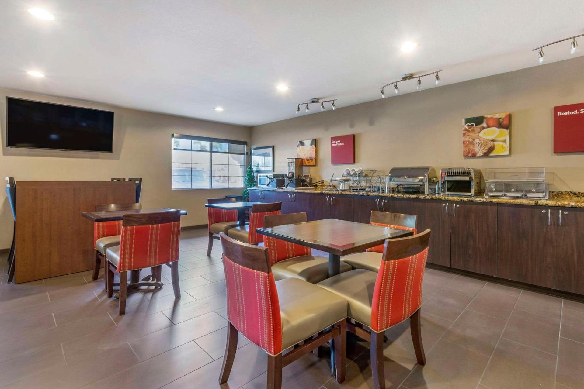 Spark by Hilton Tempe Phoenix Airport photo 14