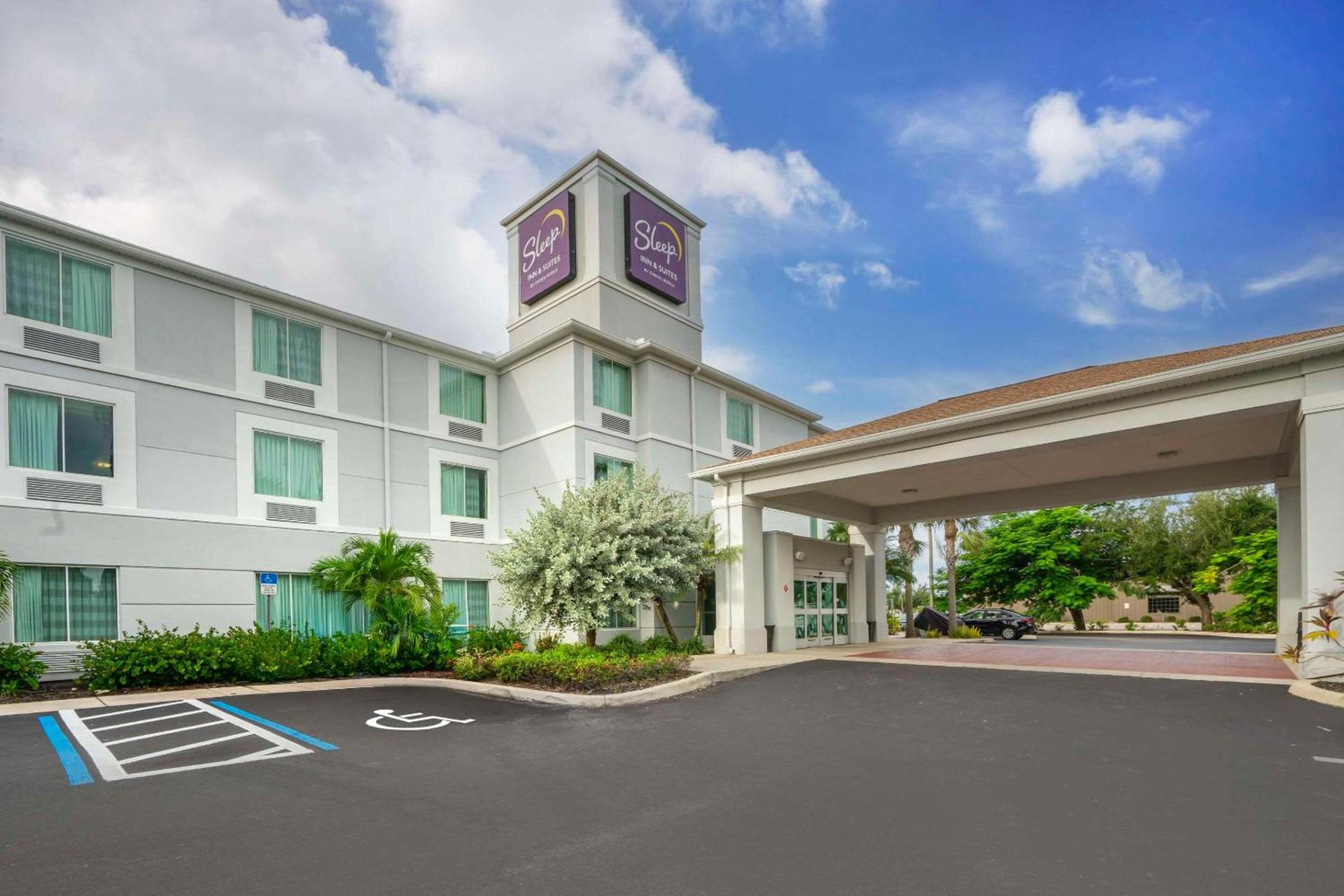 Sleep Inn & Suites Port Charlotte-Punta Gorda — hotel in Port Charlotte