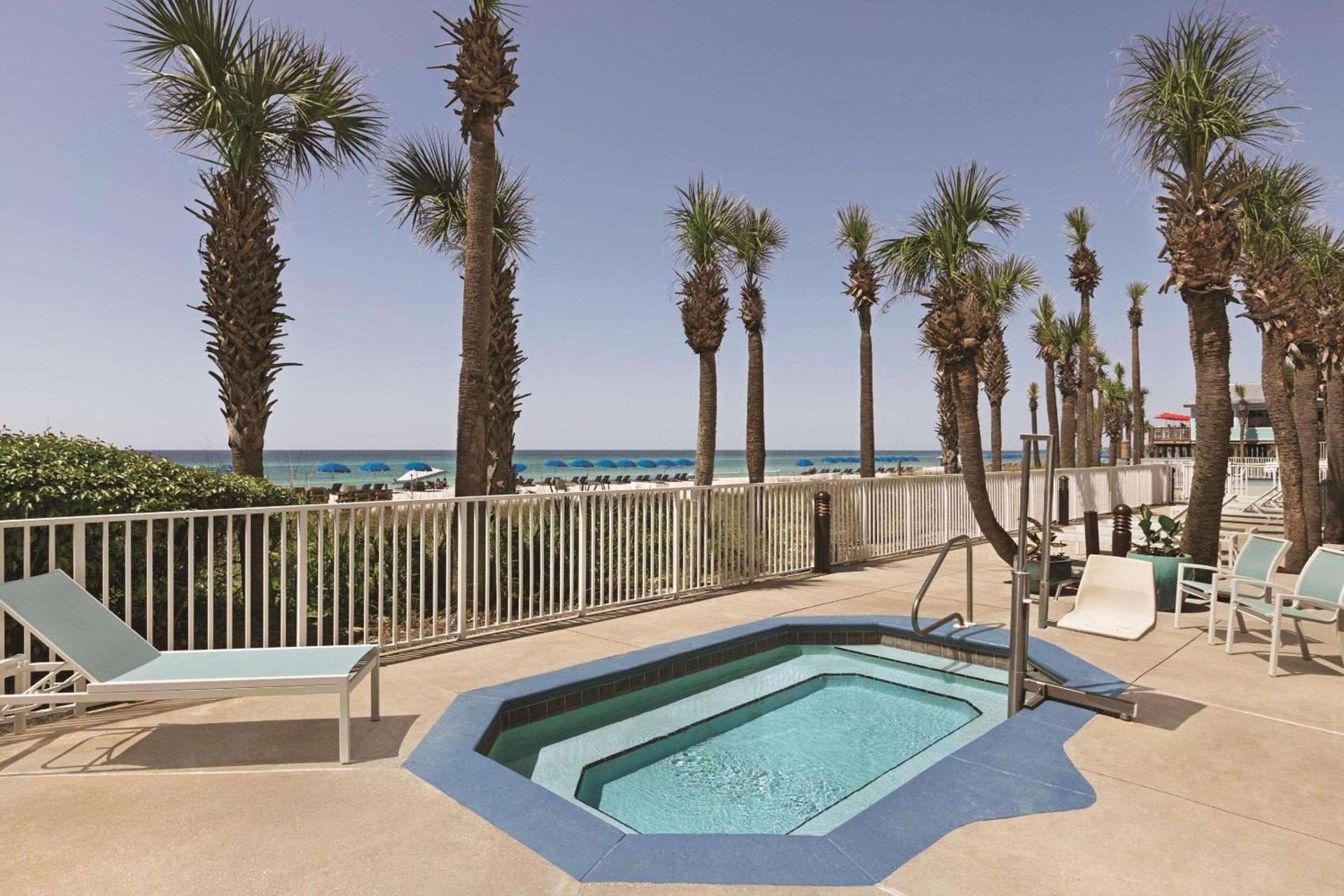 Radisson Beachfront Hotel - Panama City Beach photo 25