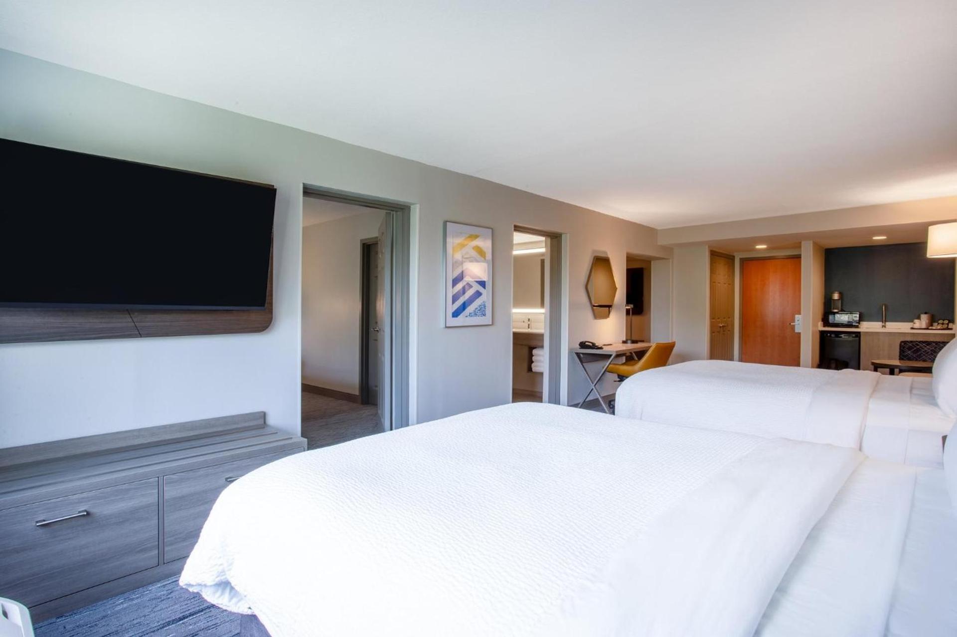 Holiday Inn Express & Suites Bradenton East-Lakewood Ranch by IHG photo 32