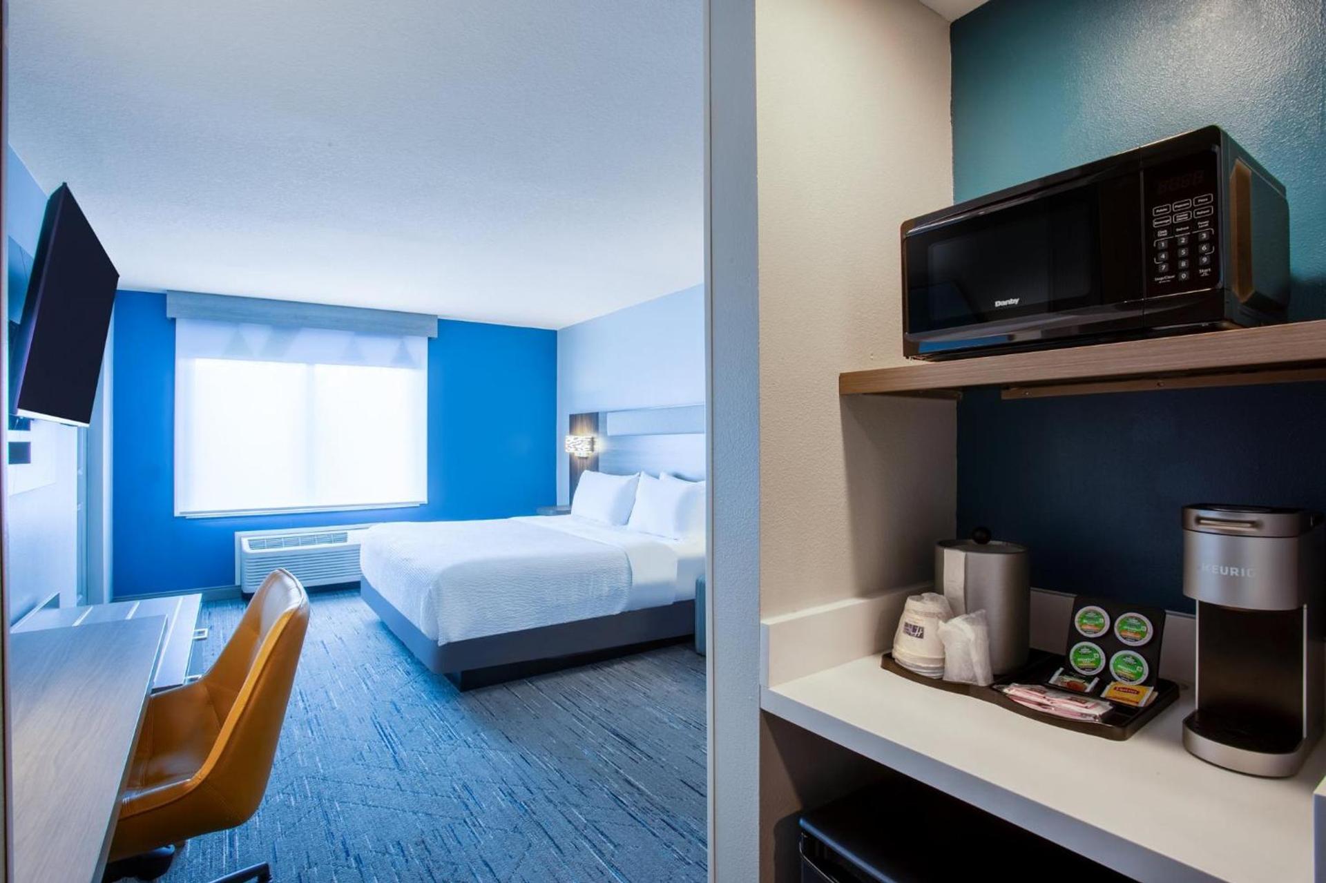 Holiday Inn Express & Suites Bradenton East-Lakewood Ranch by IHG photo 54