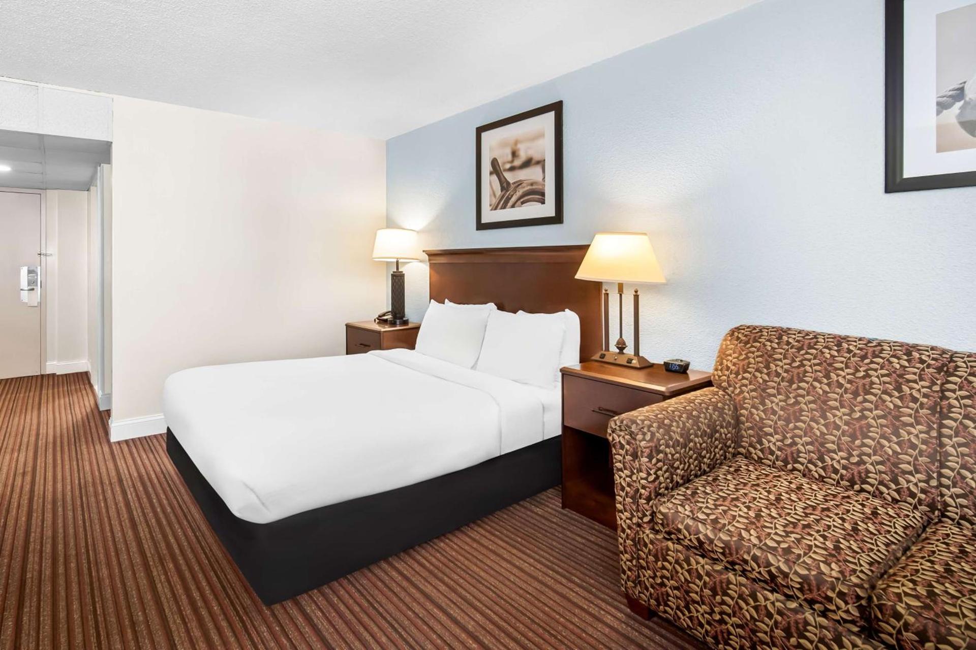 Best Western Merry Manor Inn photo 9