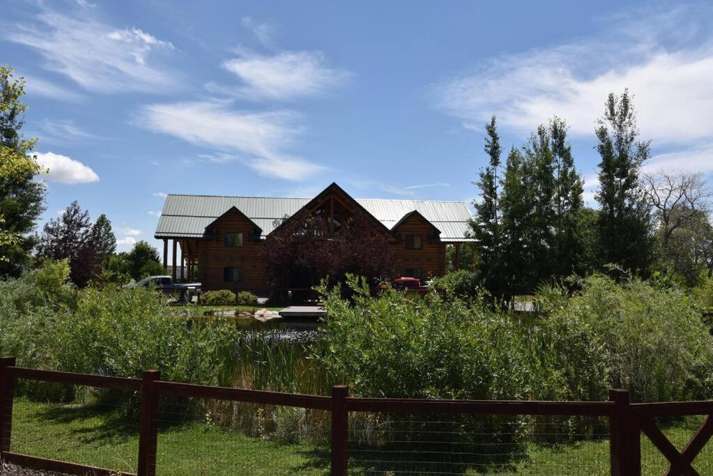 Large Group Lodge with Pool and Private Ranch photo 11