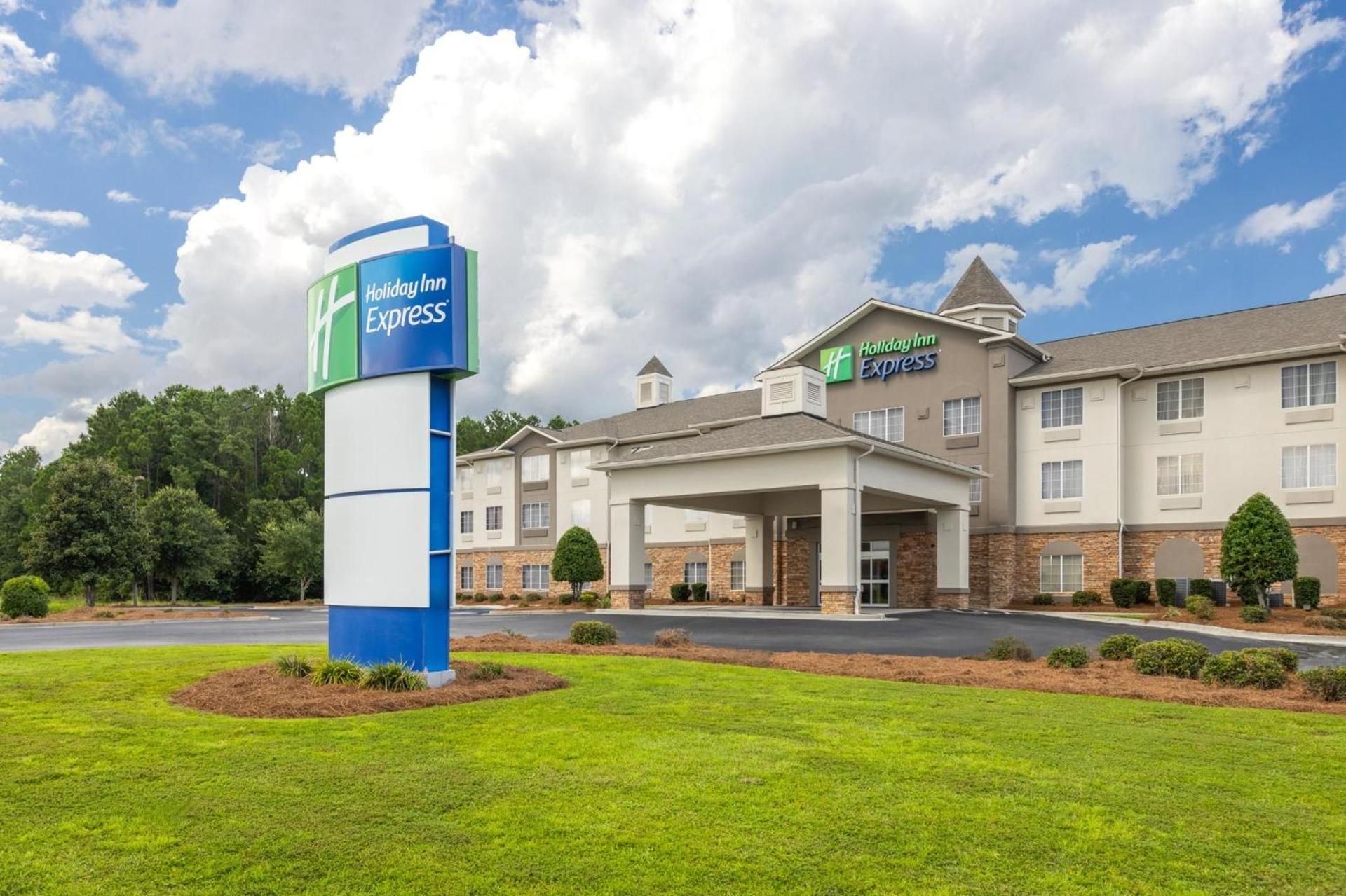 Holiday Inn Express Savannah Airport by IHG photo 61