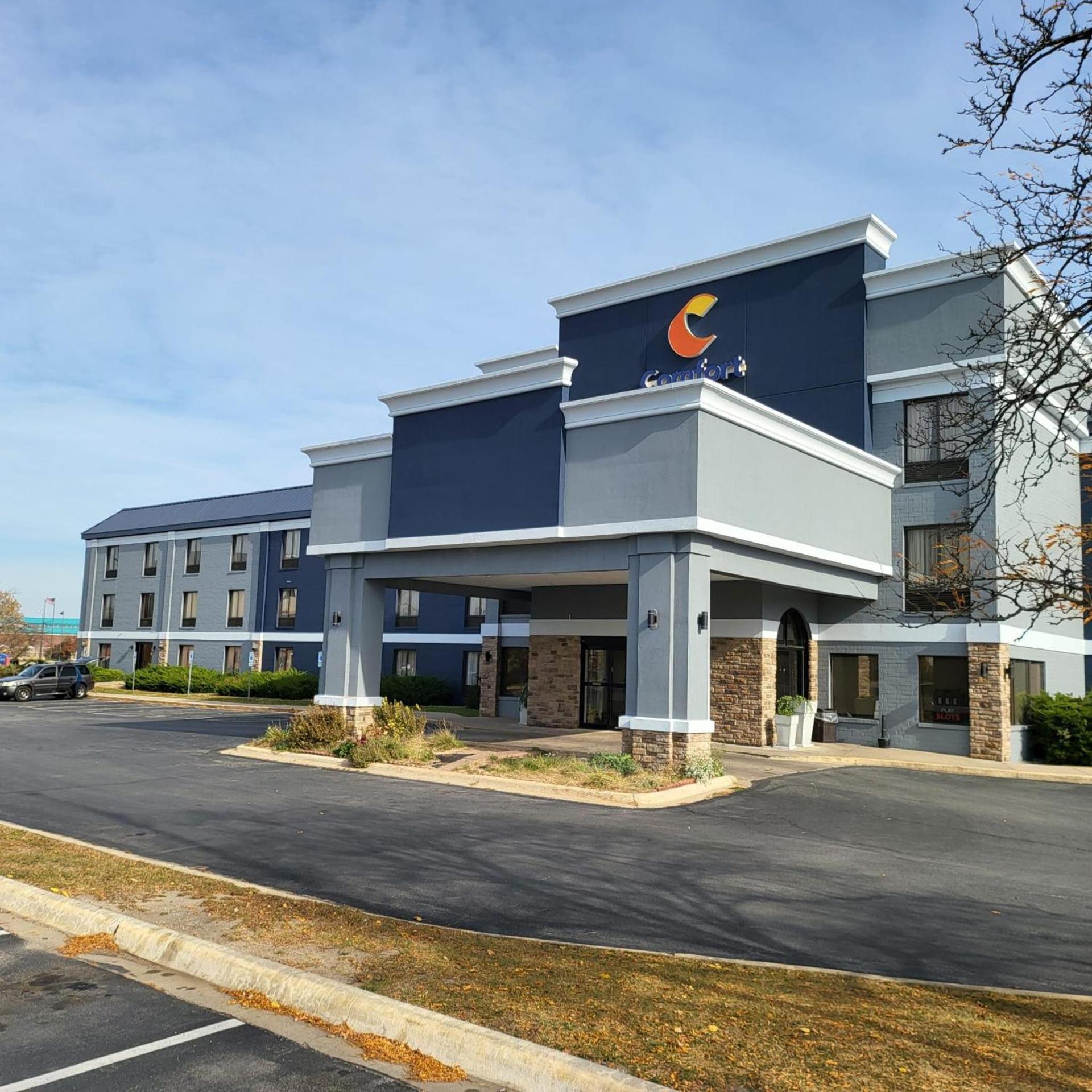 Comfort Inn Bourbonnais near I-57 photo 39