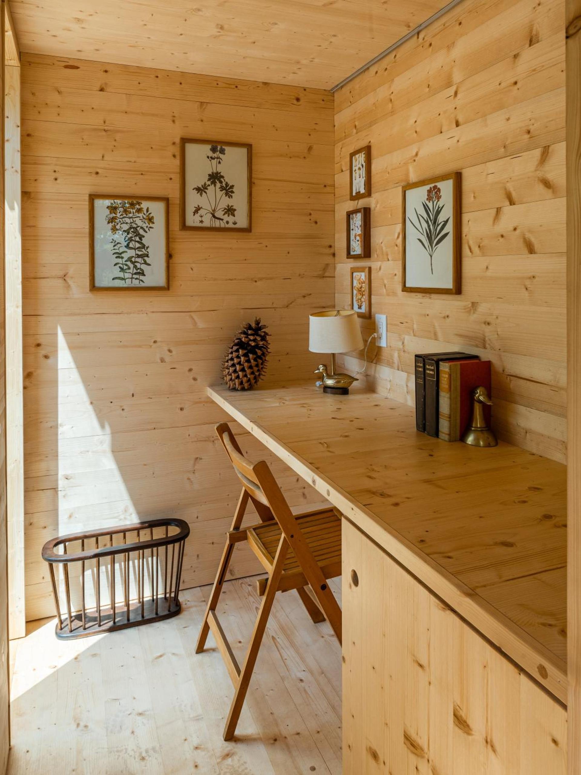 Eastwind photo 23