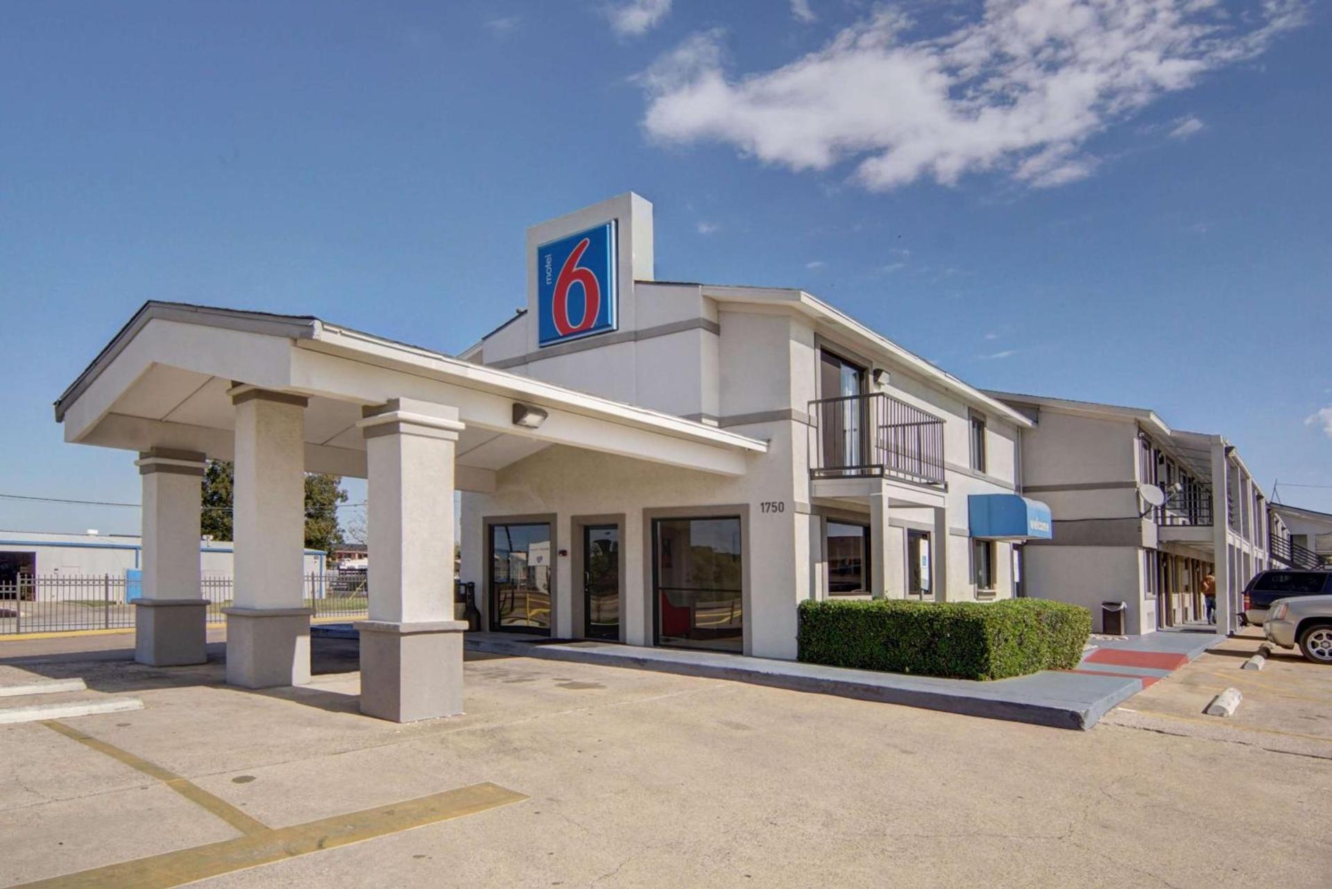 Motel 6-Lancaster, TX - DeSoto - Lancaster — hotel in Lancaster