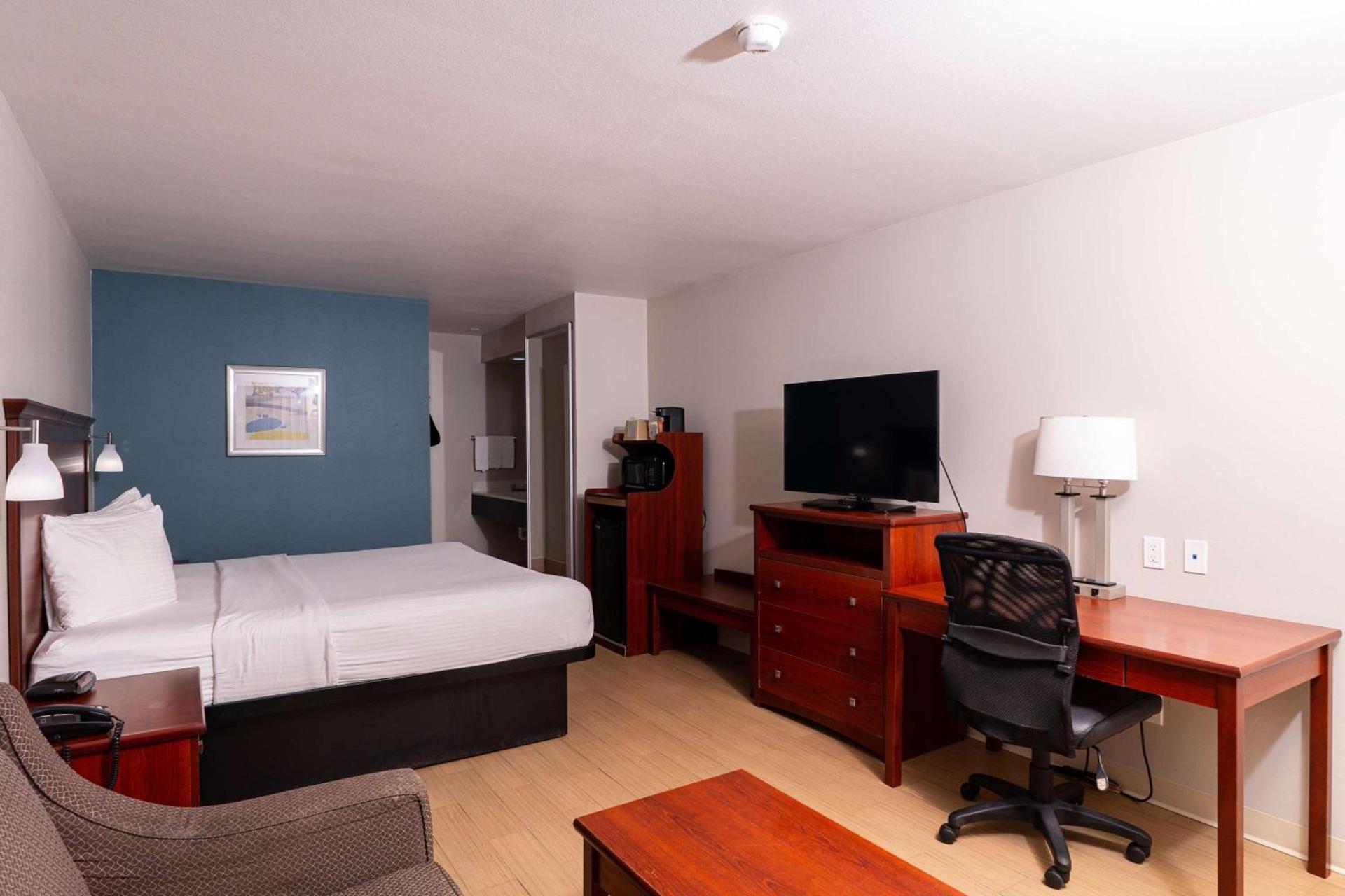 Best Western Paradise Inn photo 28