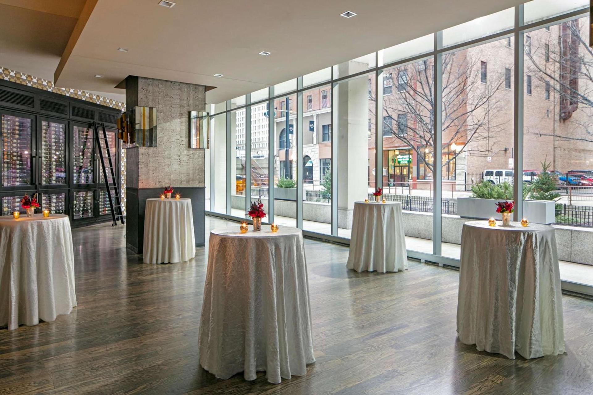 The Royal Sonesta Chicago River North photo 7