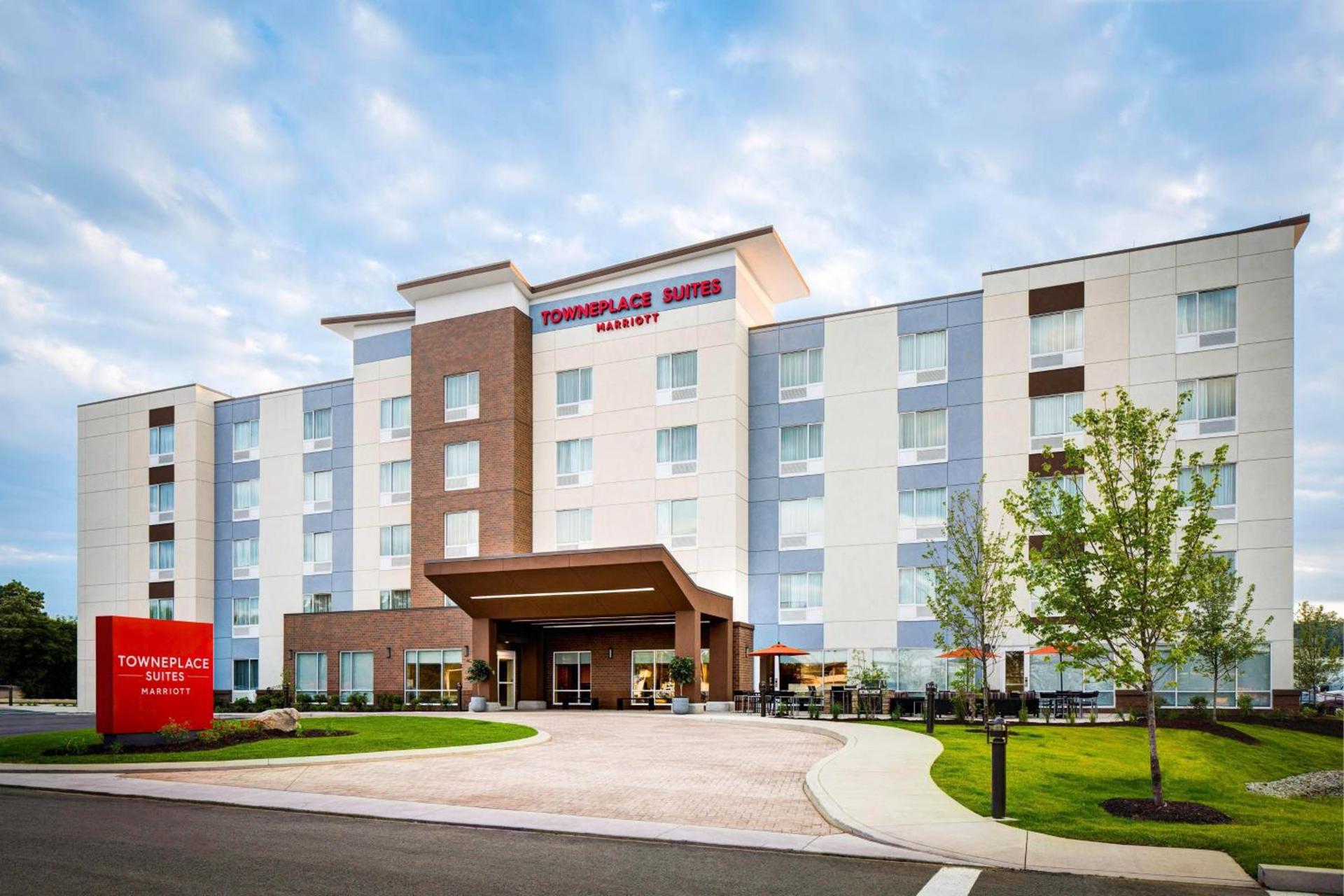 TownePlace Suites by Marriott Lansing North photo 1
