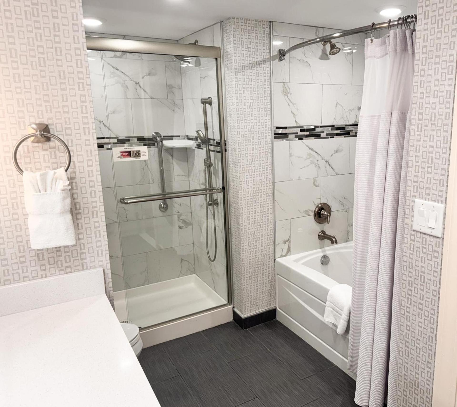 Clayton Plaza Hotel & Extended Stay photo 24
