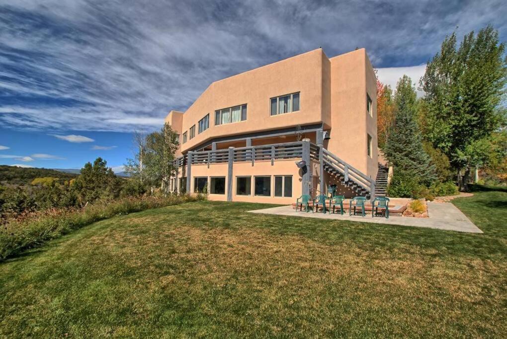 Beautiful Lodge And Private 600 Acre Canyon Paradise photo 1