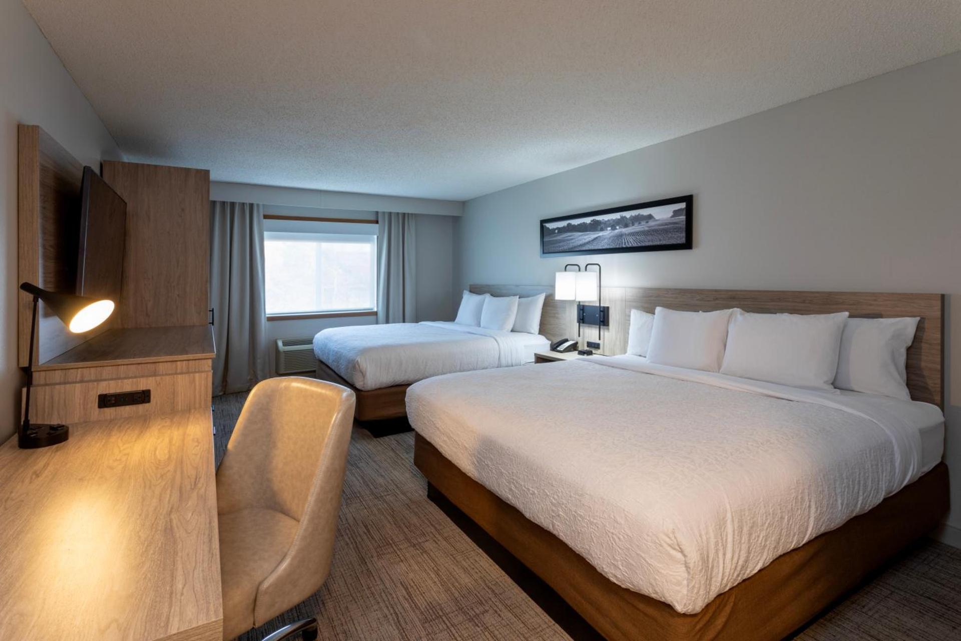 GrandStay Hotel & Suites photo 12