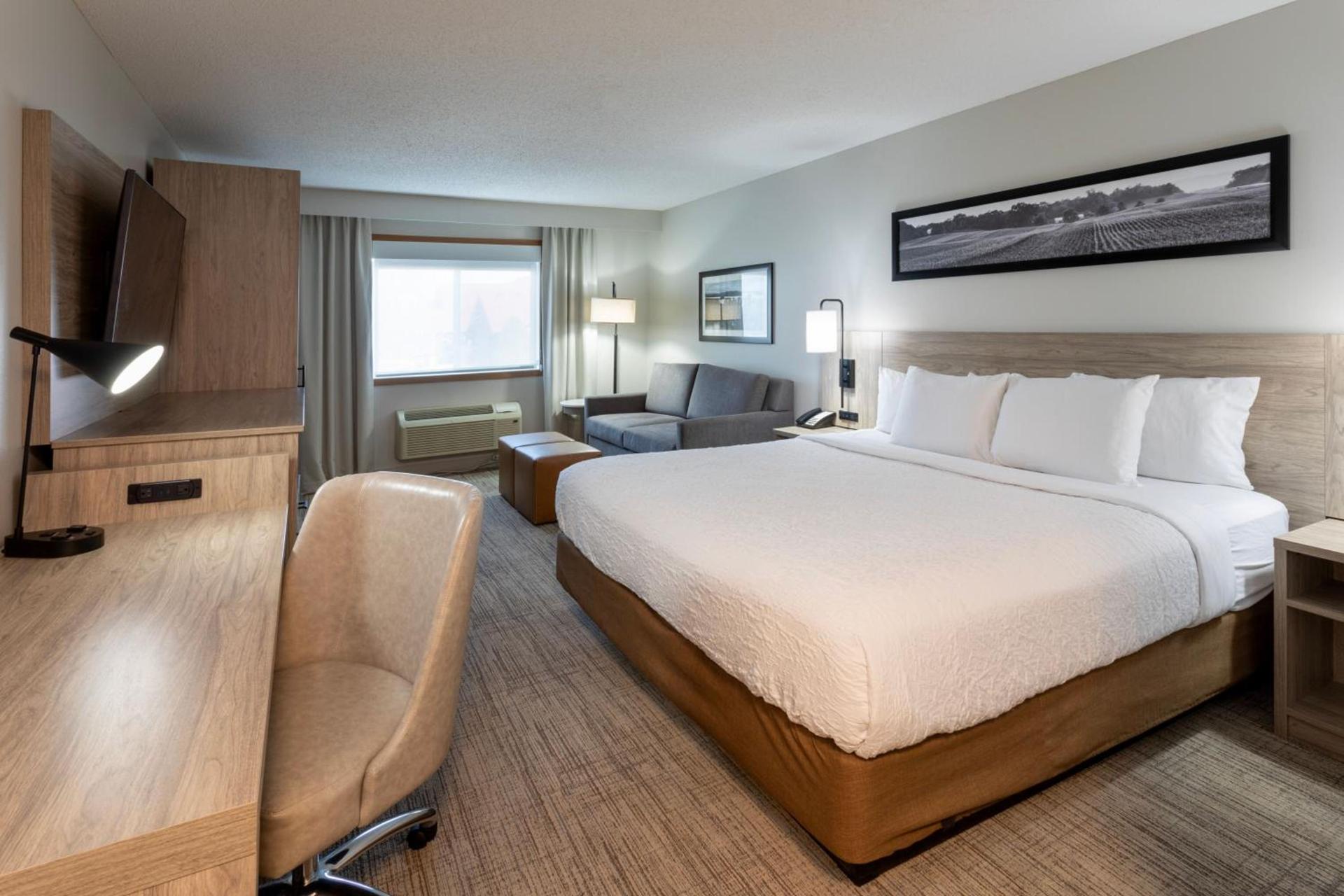 GrandStay Hotel & Suites photo 13
