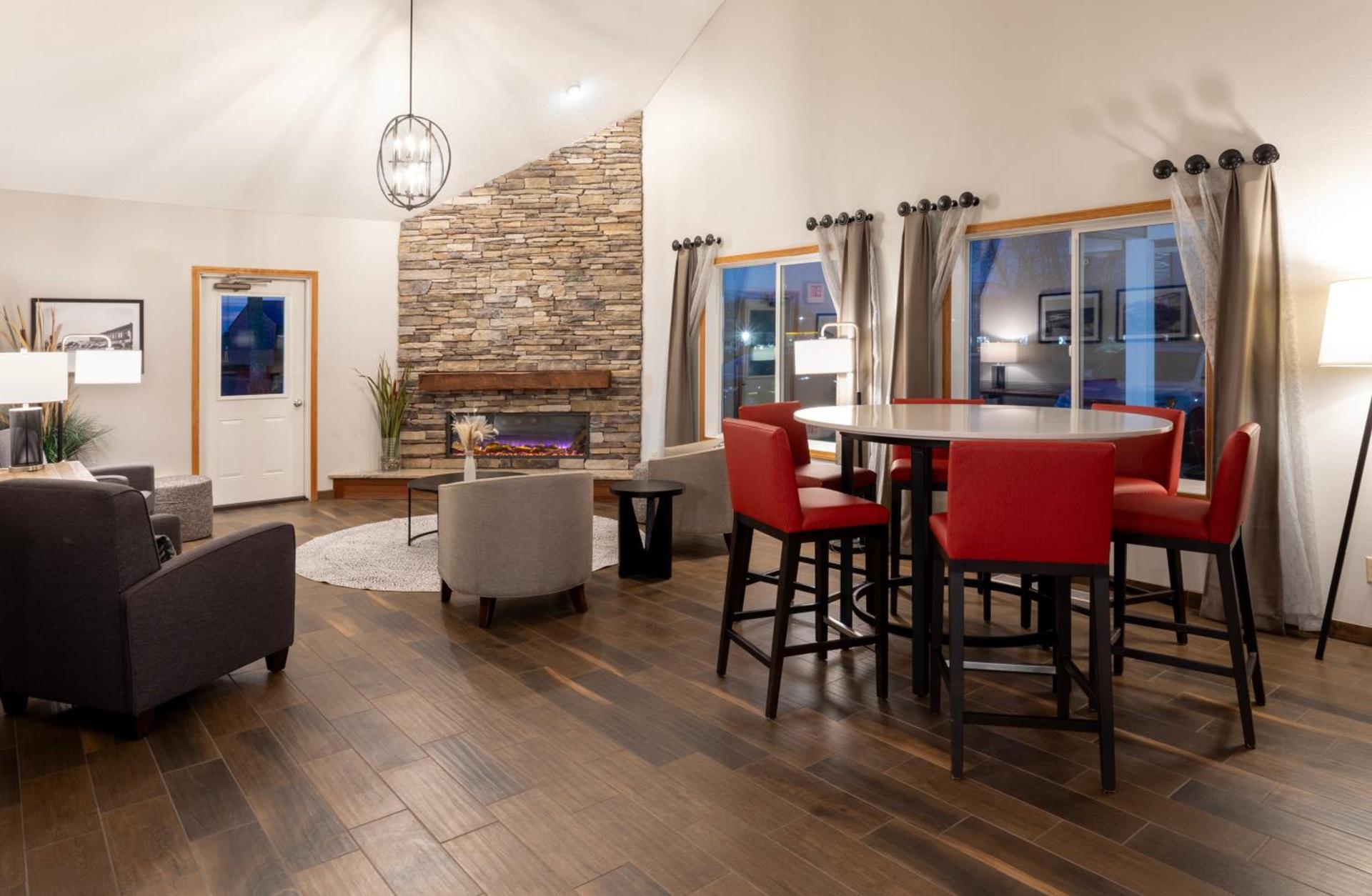 GrandStay Hotel & Suites photo 16