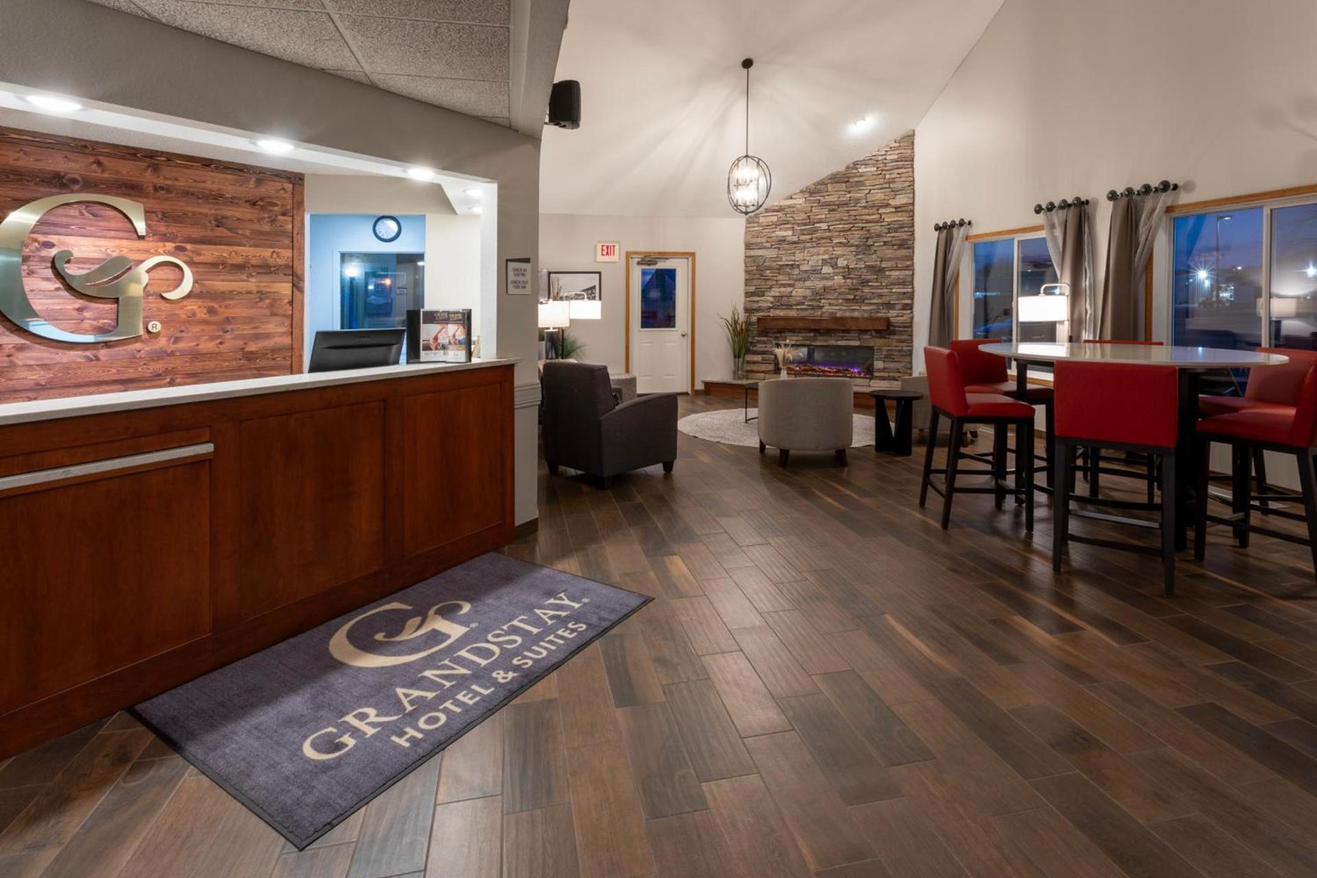 GrandStay Hotel & Suites photo 17