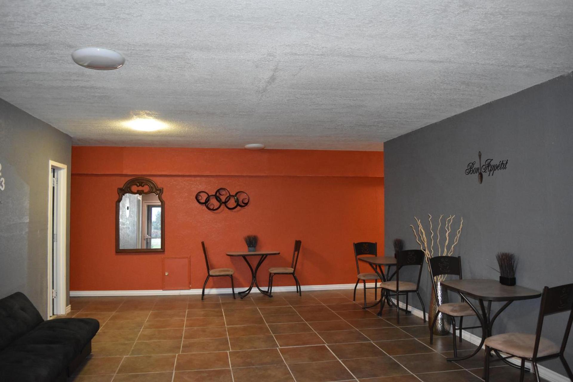 Woodfield Inn & Suites Hotel O, Yoakum TX 111 photo 14