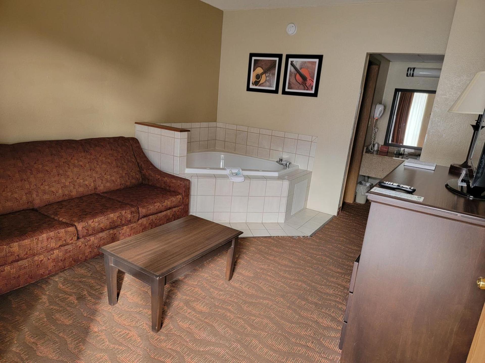 Quality Inn West-Branson Theatre District photo 25