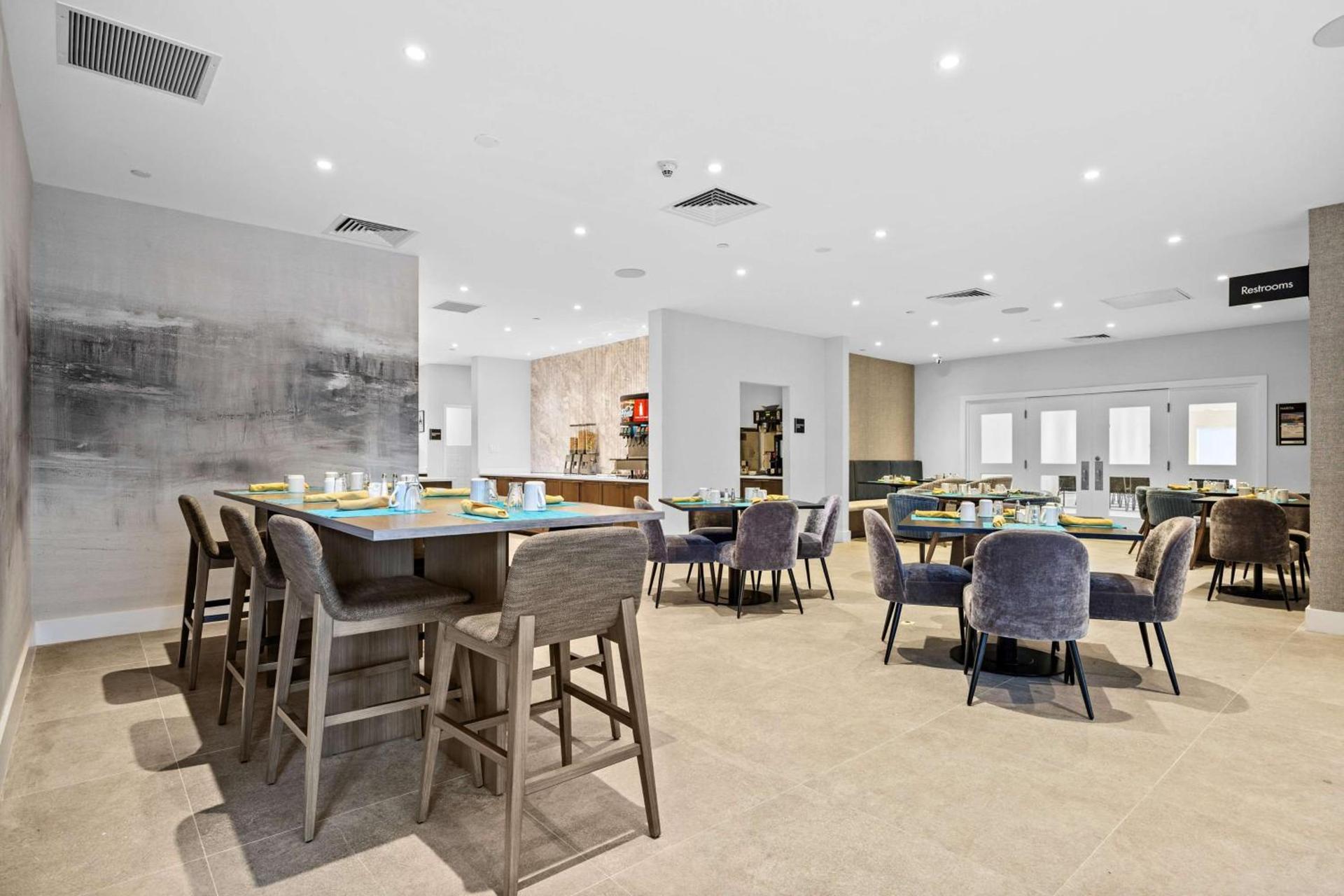 DoubleTree by Hilton New York JFK Airport photo 45