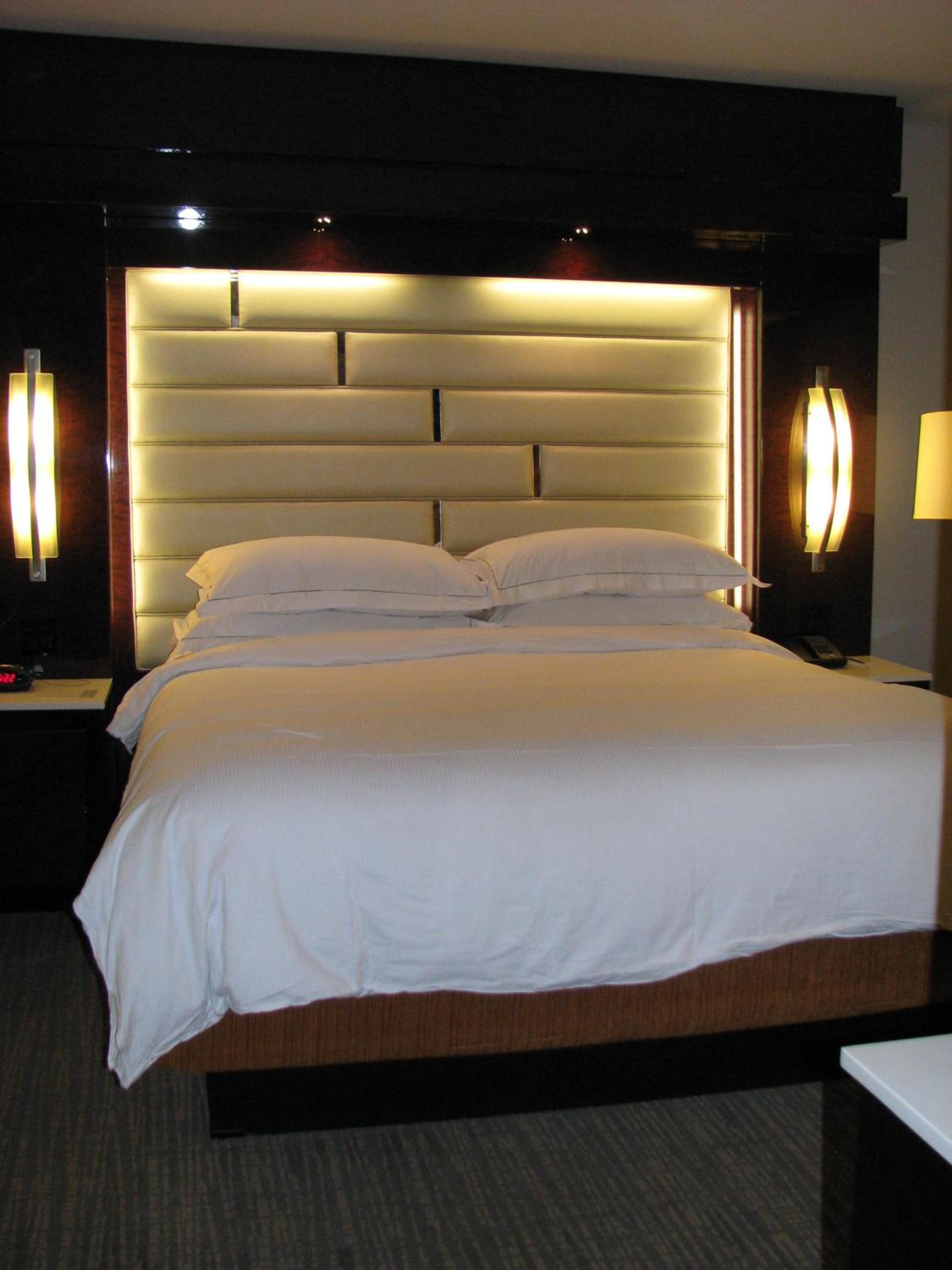 Suites at Elara Las Vegas Center Strip-No Resort Fees photo 15