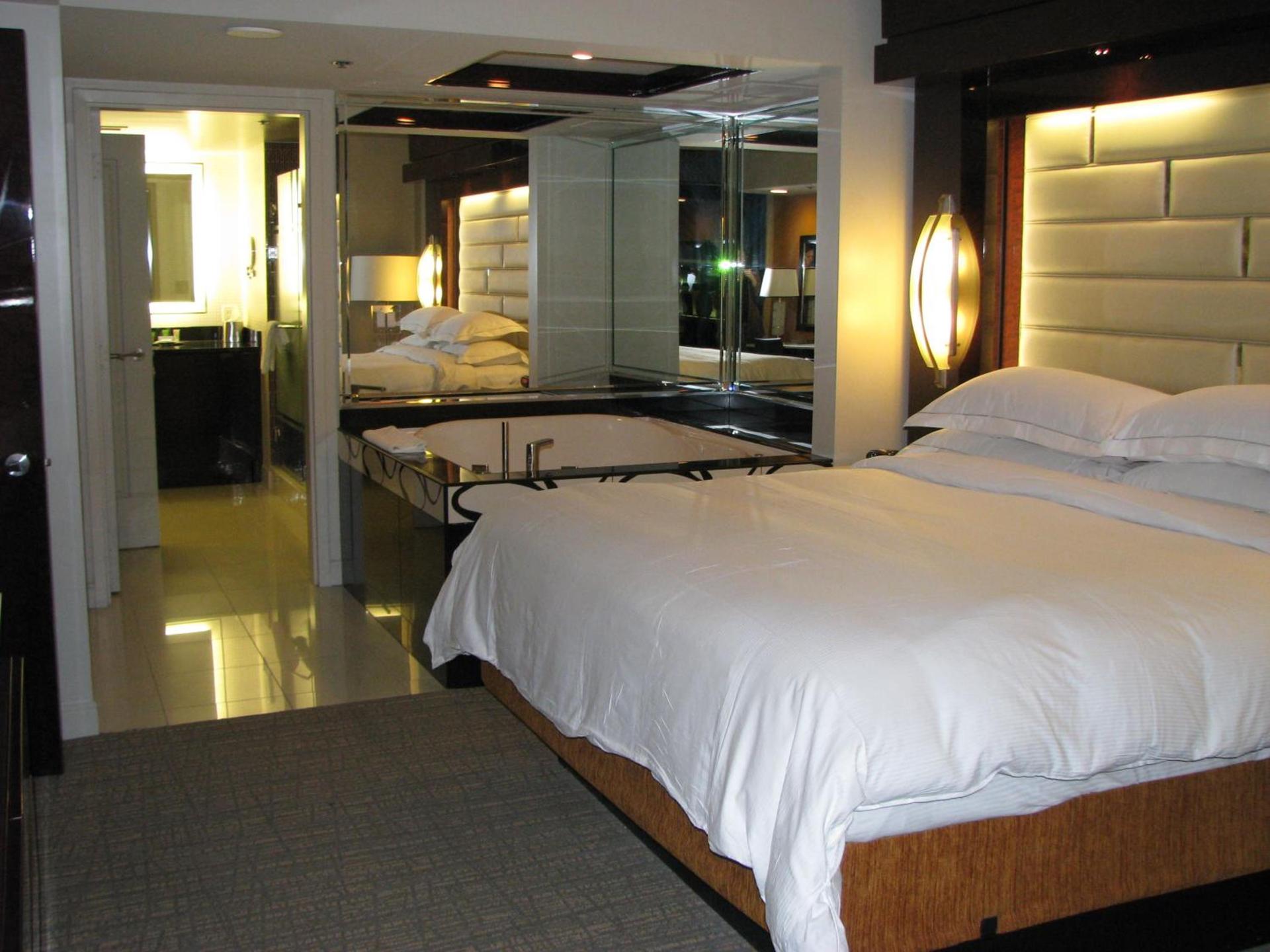 Suites at Elara Las Vegas Center Strip-No Resort Fees photo 18