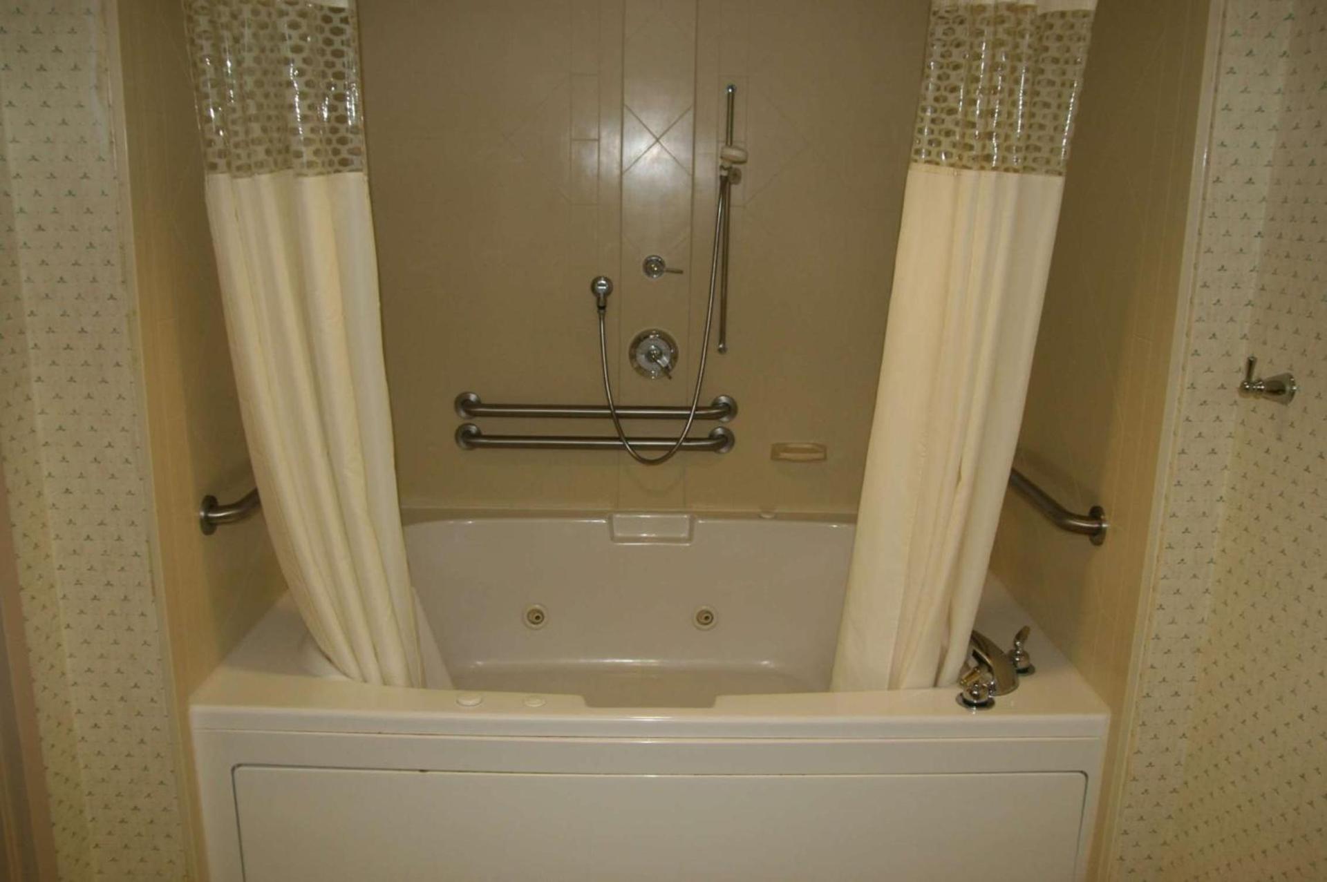Hampton Inn Marietta photo 7