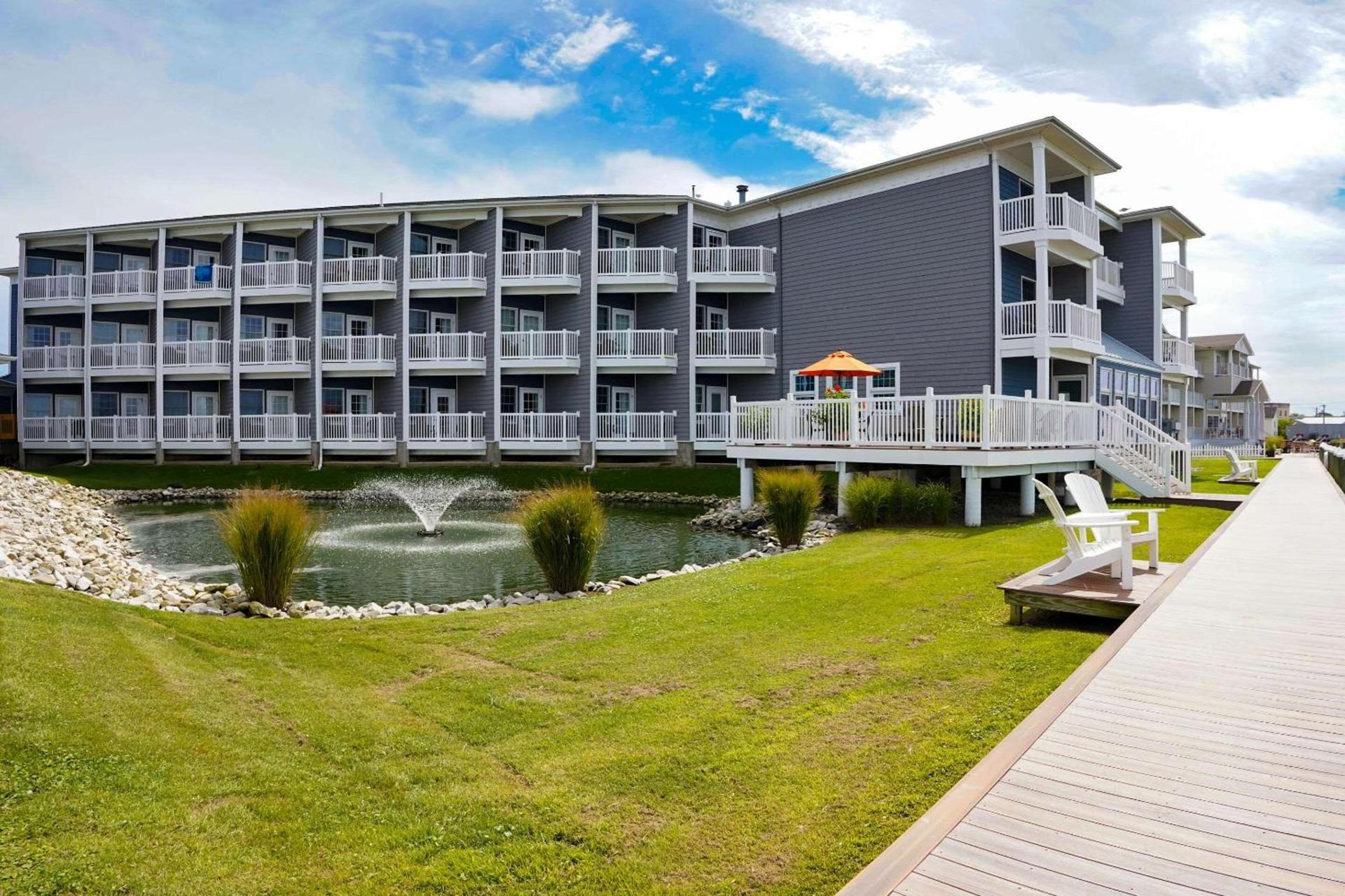 Comfort Suites Chincoteague Island Bayfront Resort photo 3
