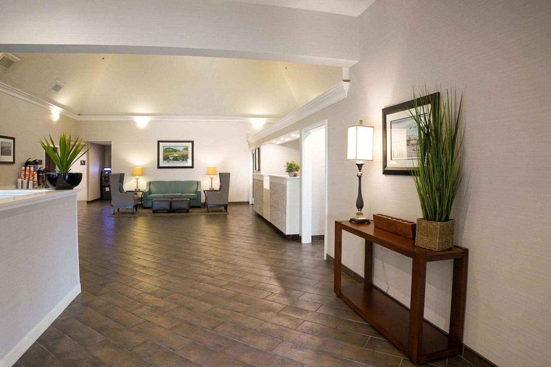 Comfort Suites Chincoteague Island Bayfront Resort photo 7