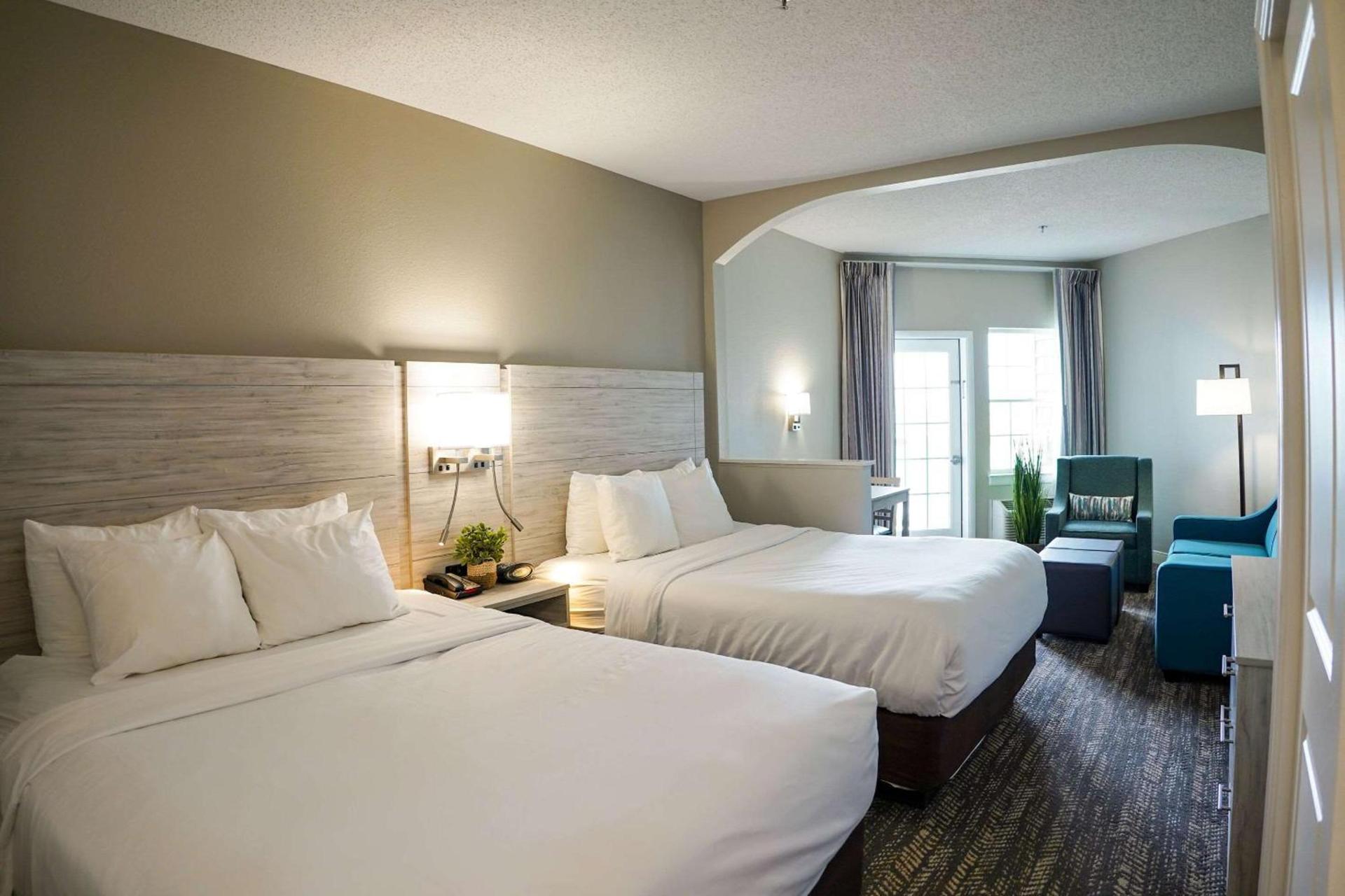 Comfort Suites Chincoteague Island Bayfront Resort photo 16