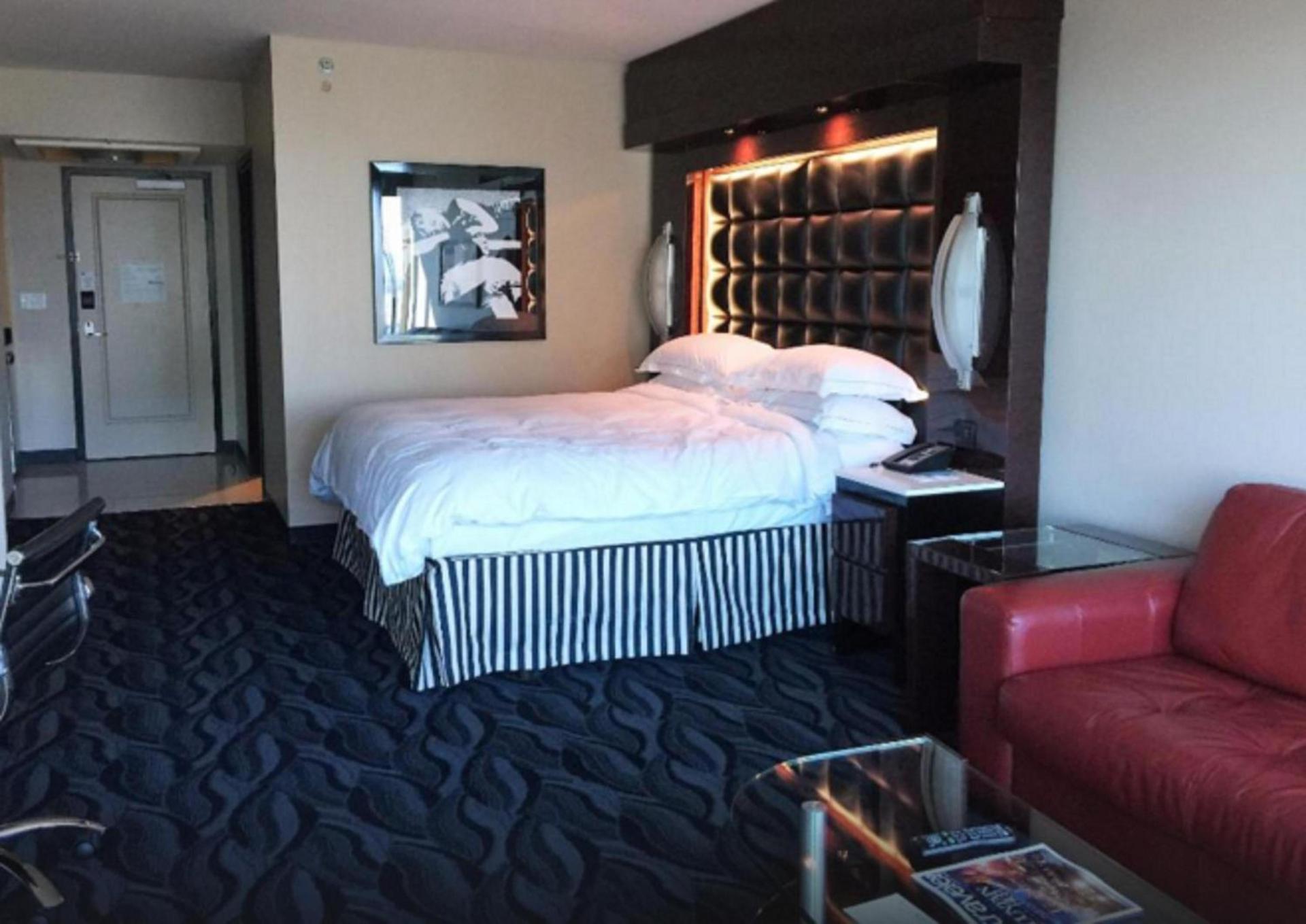 Suites at Elara Las Vegas Center Strip-No Resort Fees photo 41