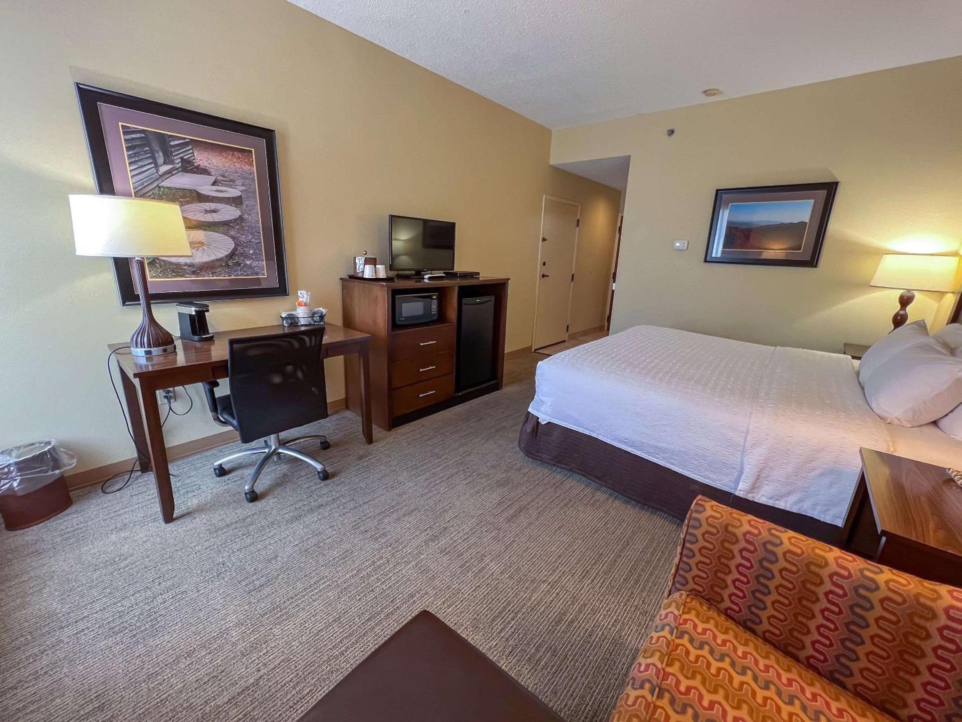 Clarion Pointe Cherokee photo 7