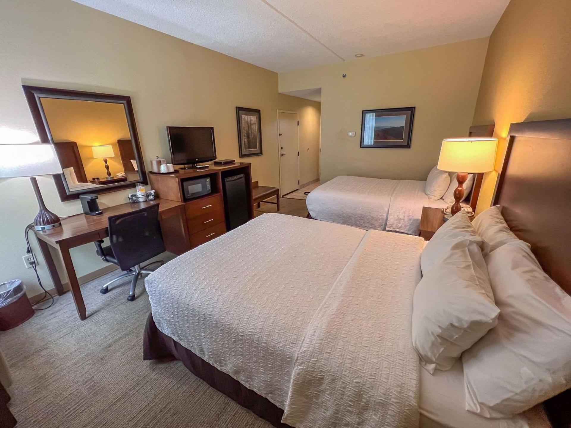 Clarion Pointe Cherokee photo 11