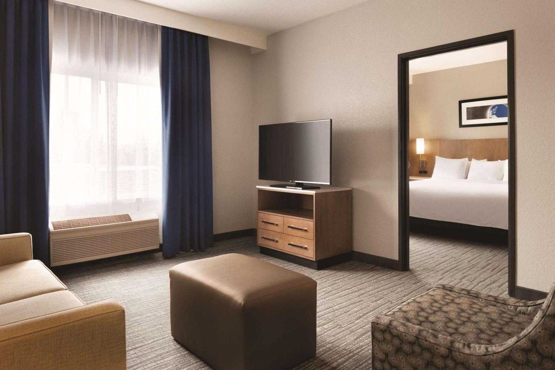 Spark By Hilton Ames photo 8