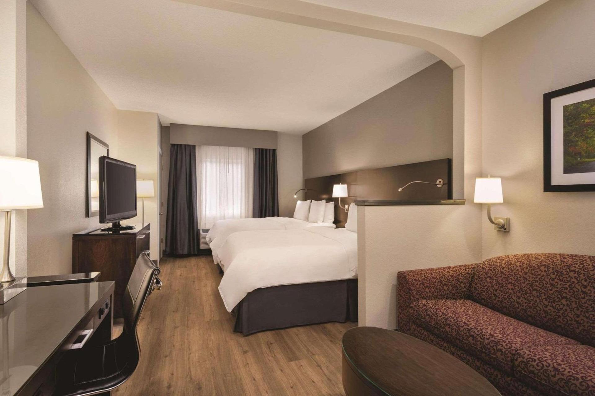 Radisson Hotel & Conference Center Rockford photo 6