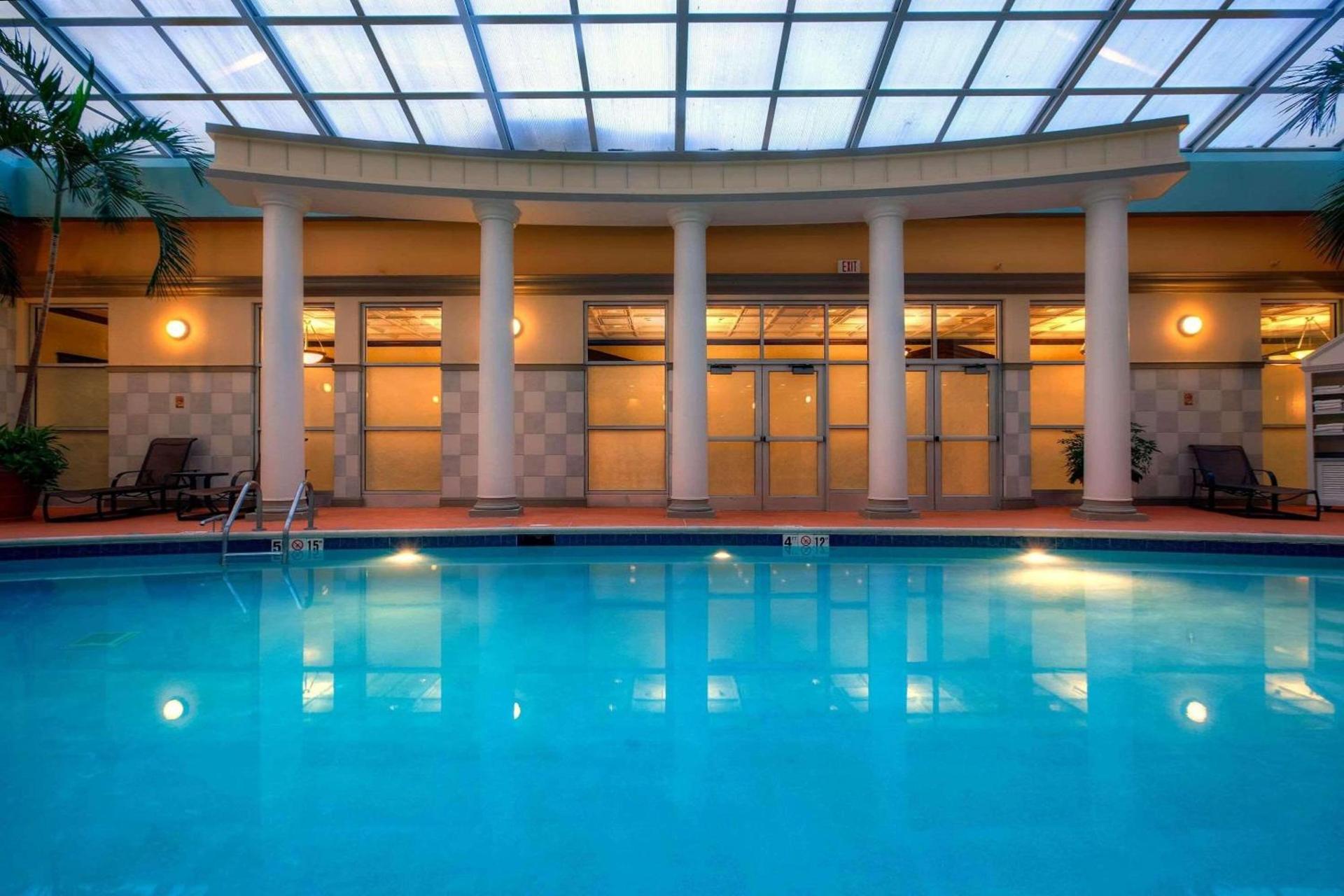 Radisson Hotel Cincinnati Riverfront photo 11