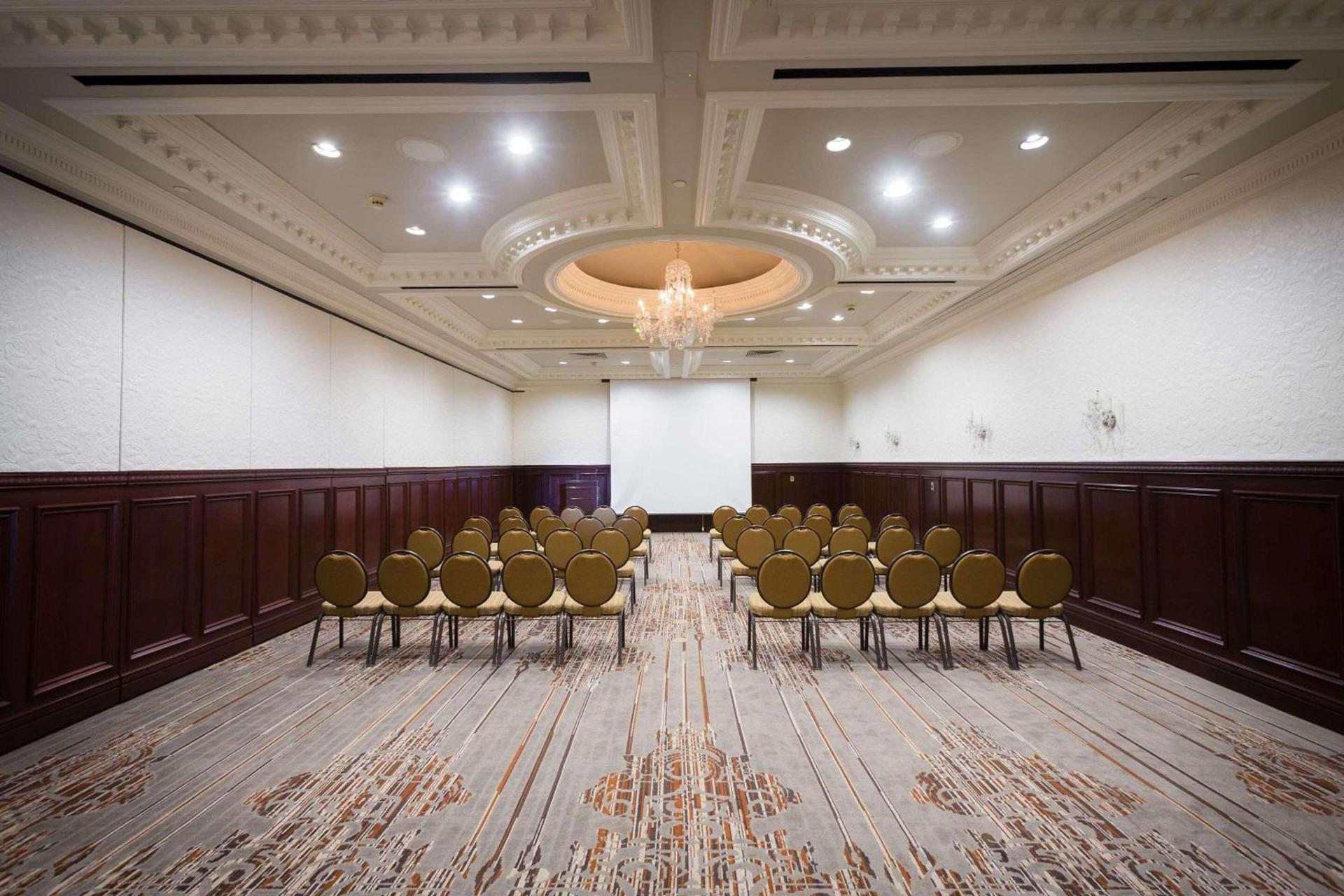 Radisson Hotel Cincinnati Riverfront photo 24