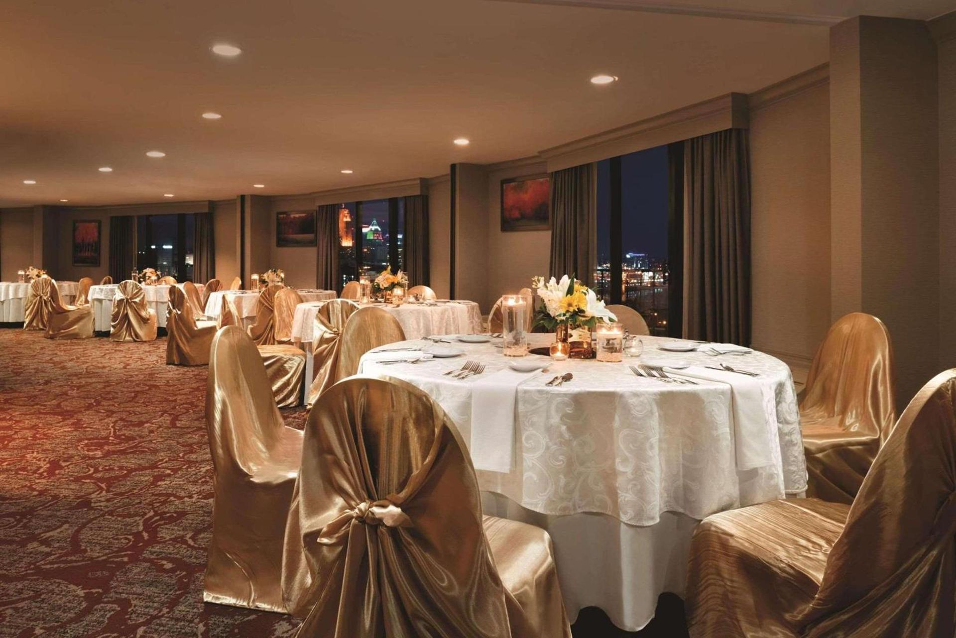 Radisson Hotel Cincinnati Riverfront photo 27