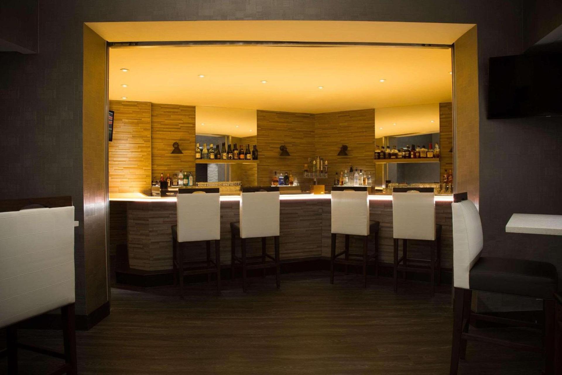Radisson Hotel Cincinnati Riverfront photo 36