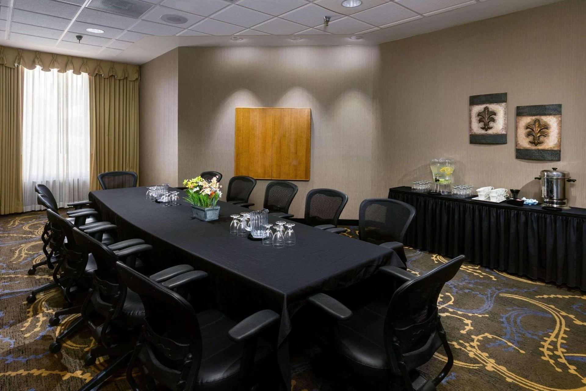 Radisson Hotel Bismarck photo 14