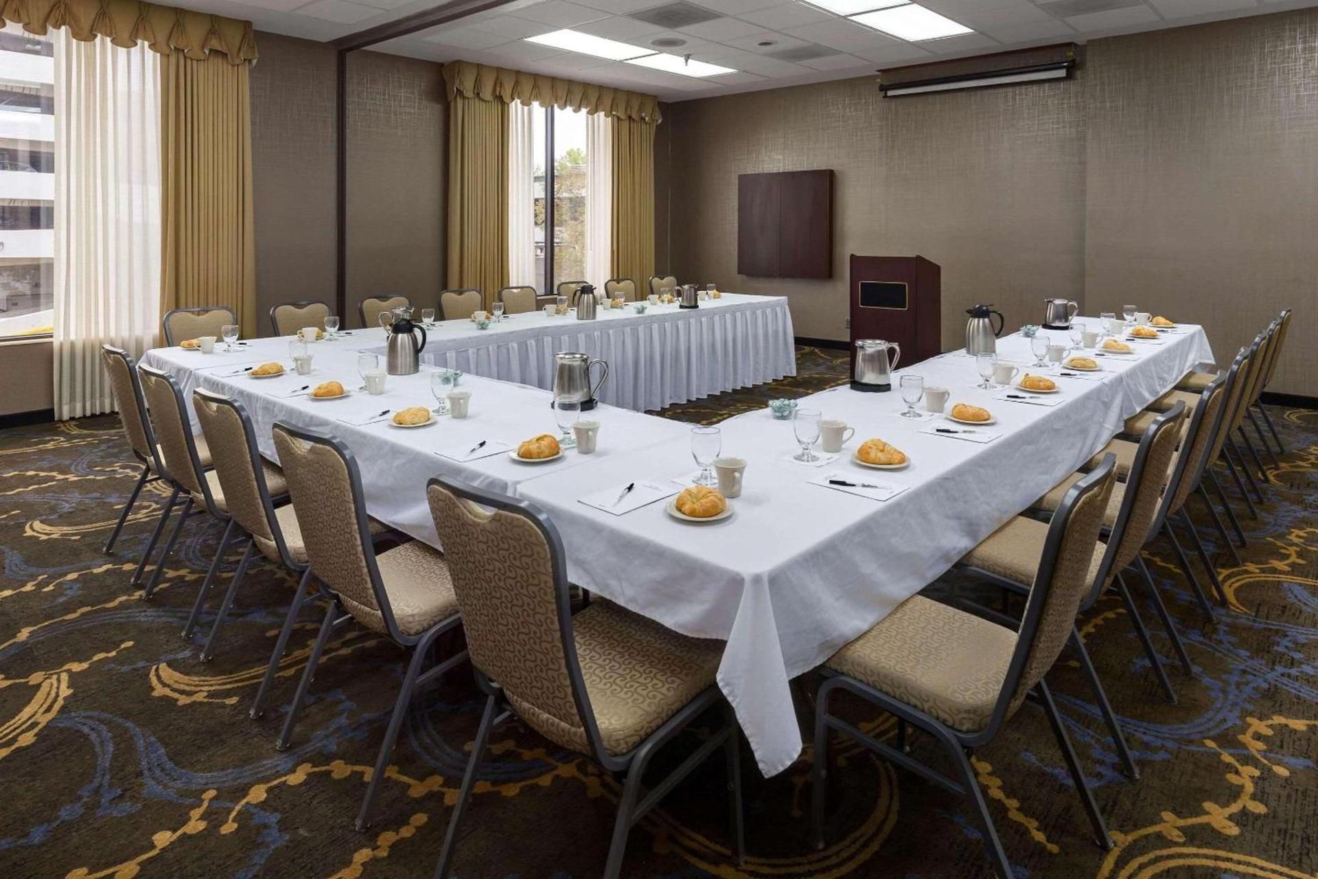Radisson Hotel Bismarck photo 17