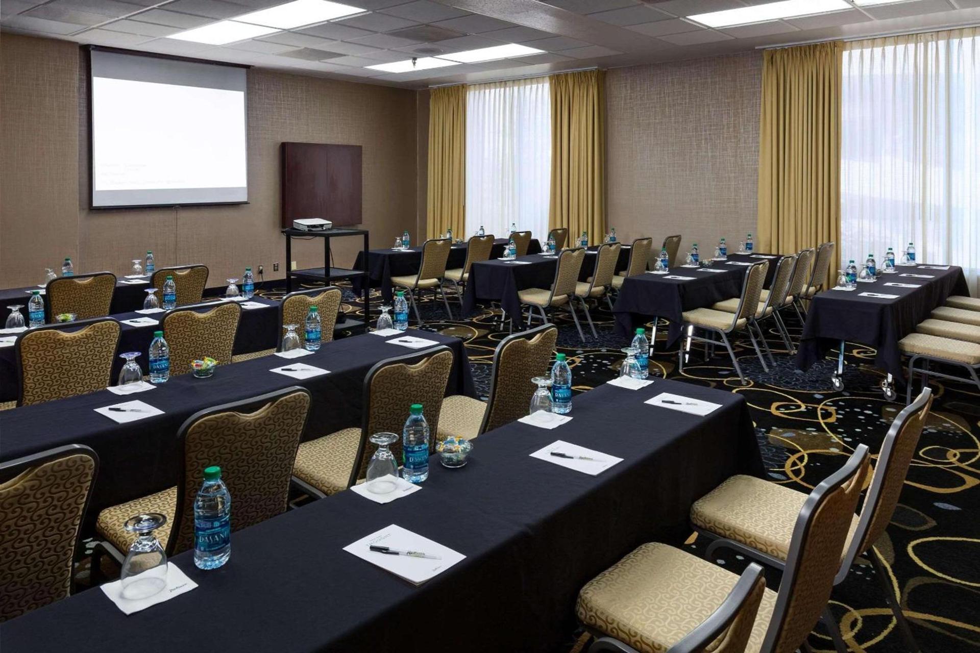 Radisson Hotel Bismarck photo 18