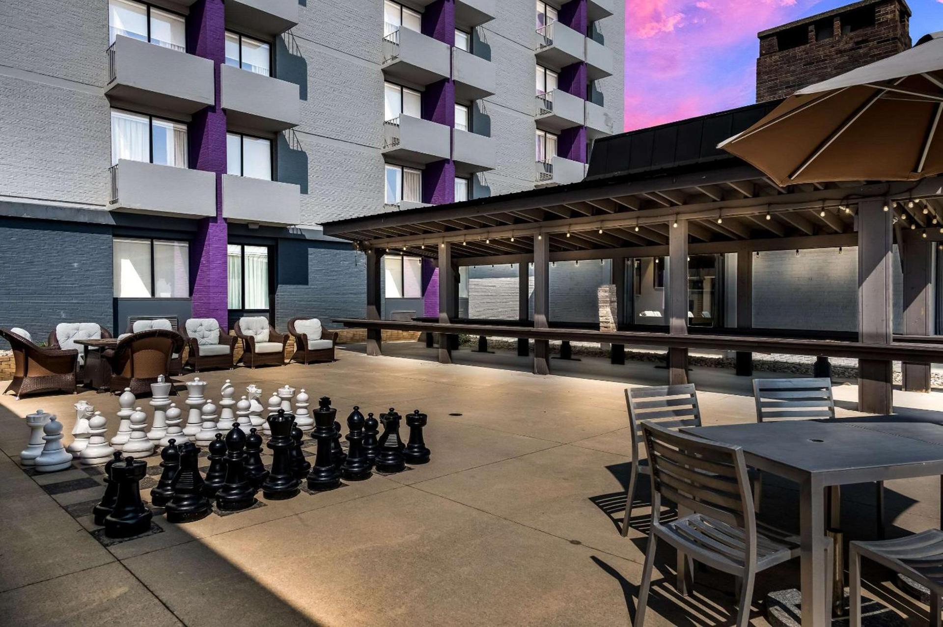 Radisson Hotel Grand Rapids Riverfront photo 8