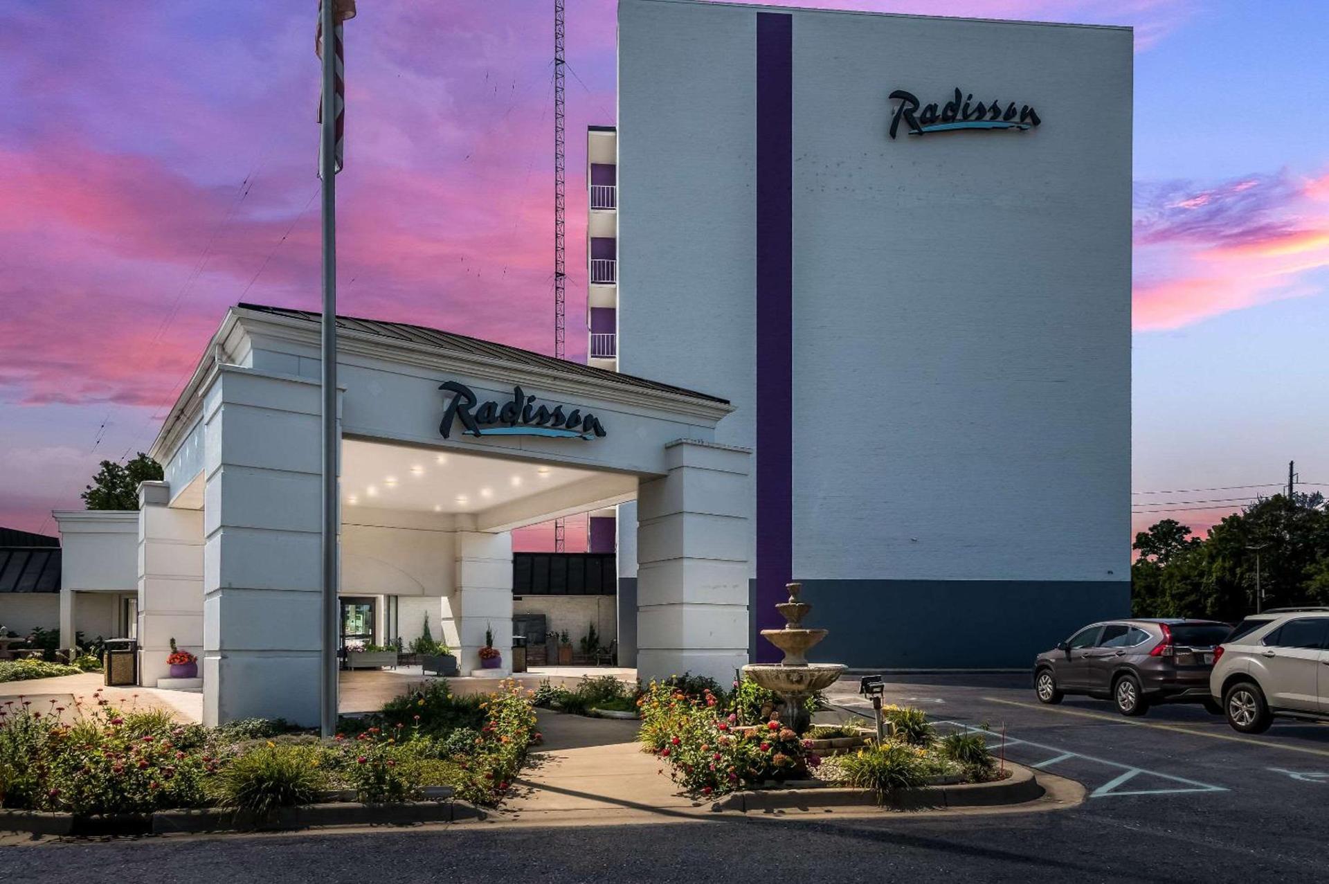 Radisson Hotel Grand Rapids Riverfront photo 9