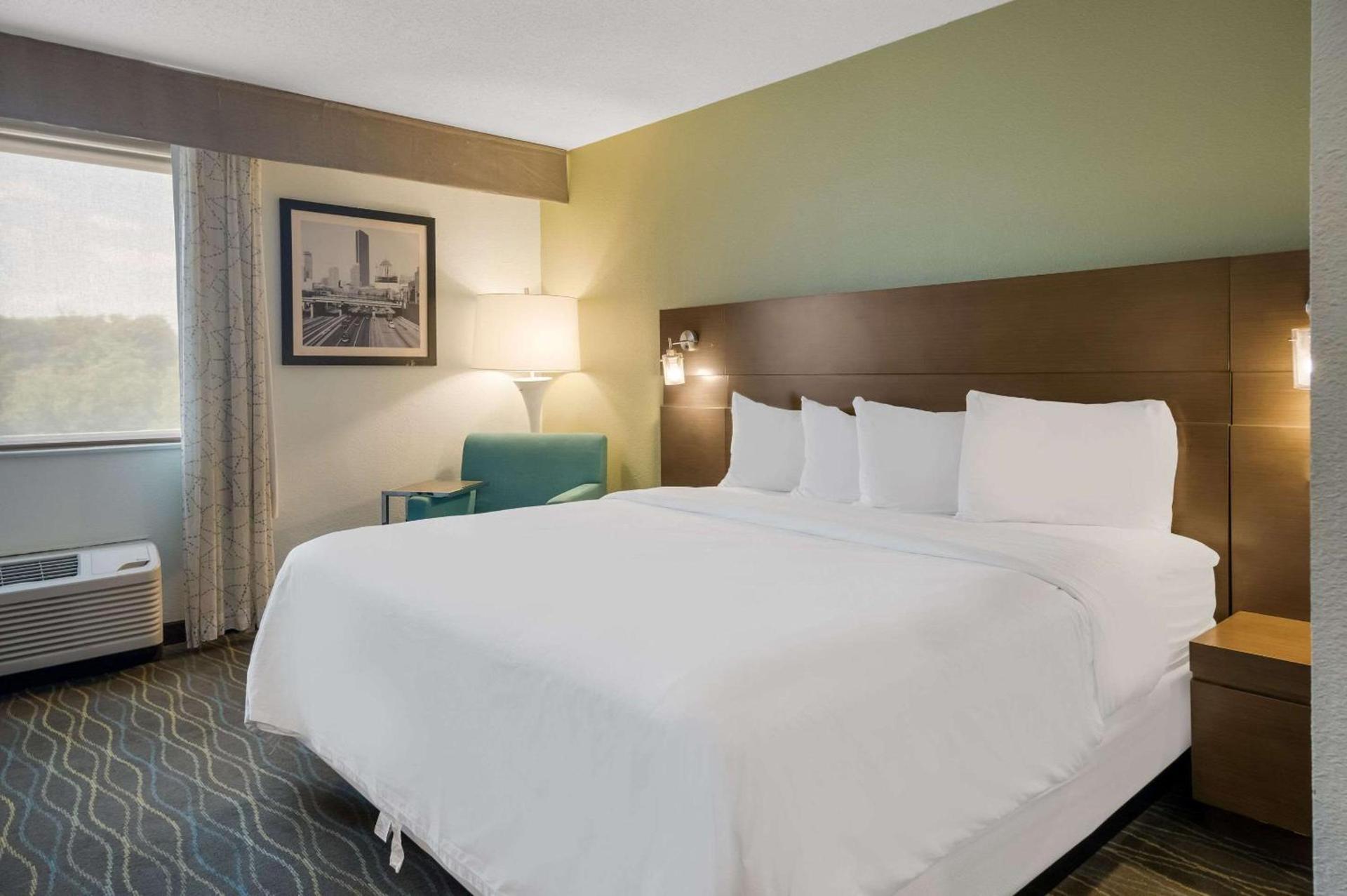 Radisson Hotel Grand Rapids Riverfront photo 47