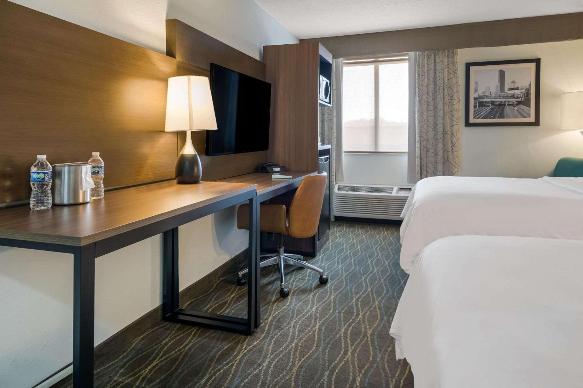 Radisson Hotel Grand Rapids Riverfront photo 55